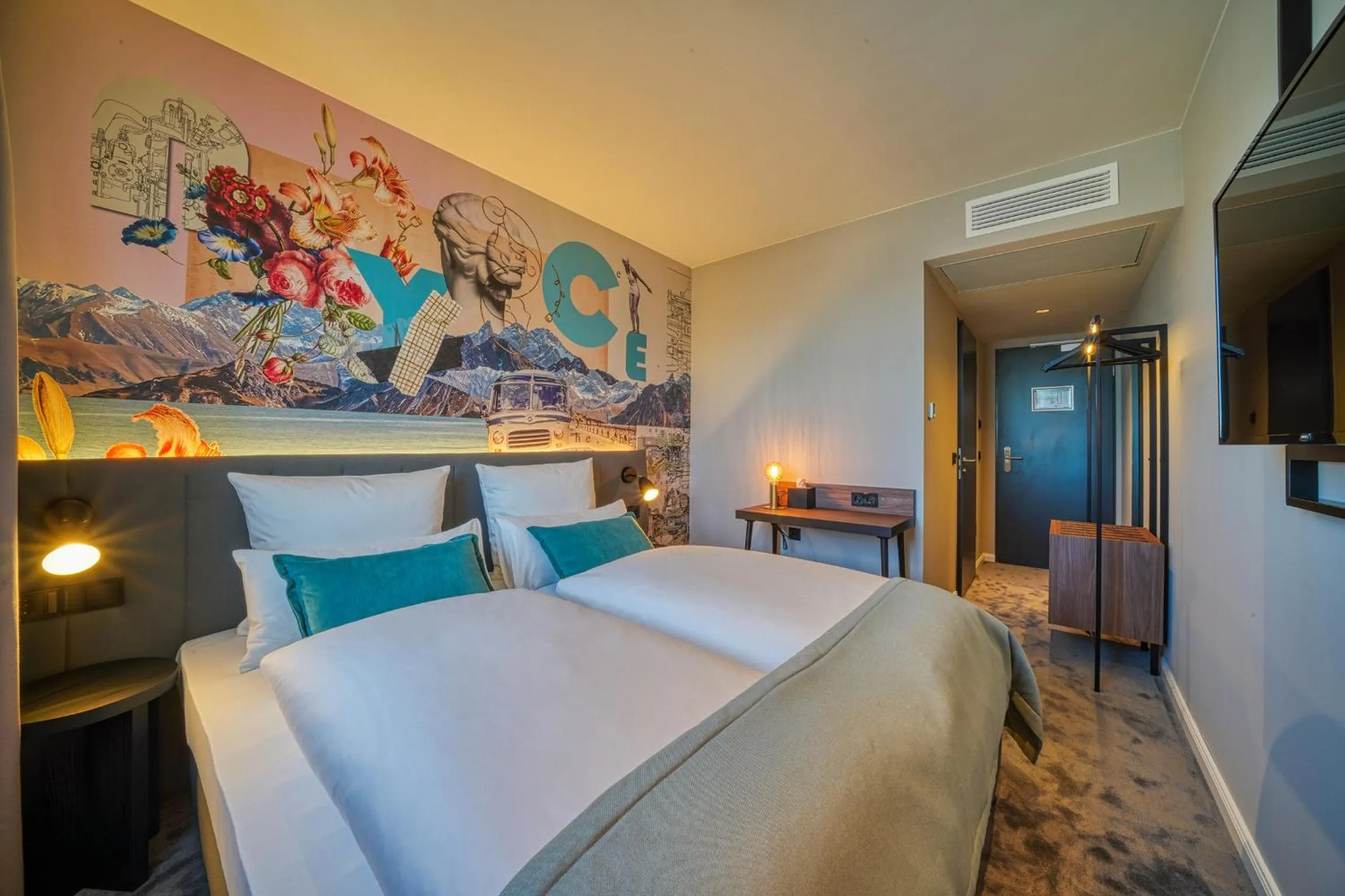 Standard King Room in PLAZA INN Ulm