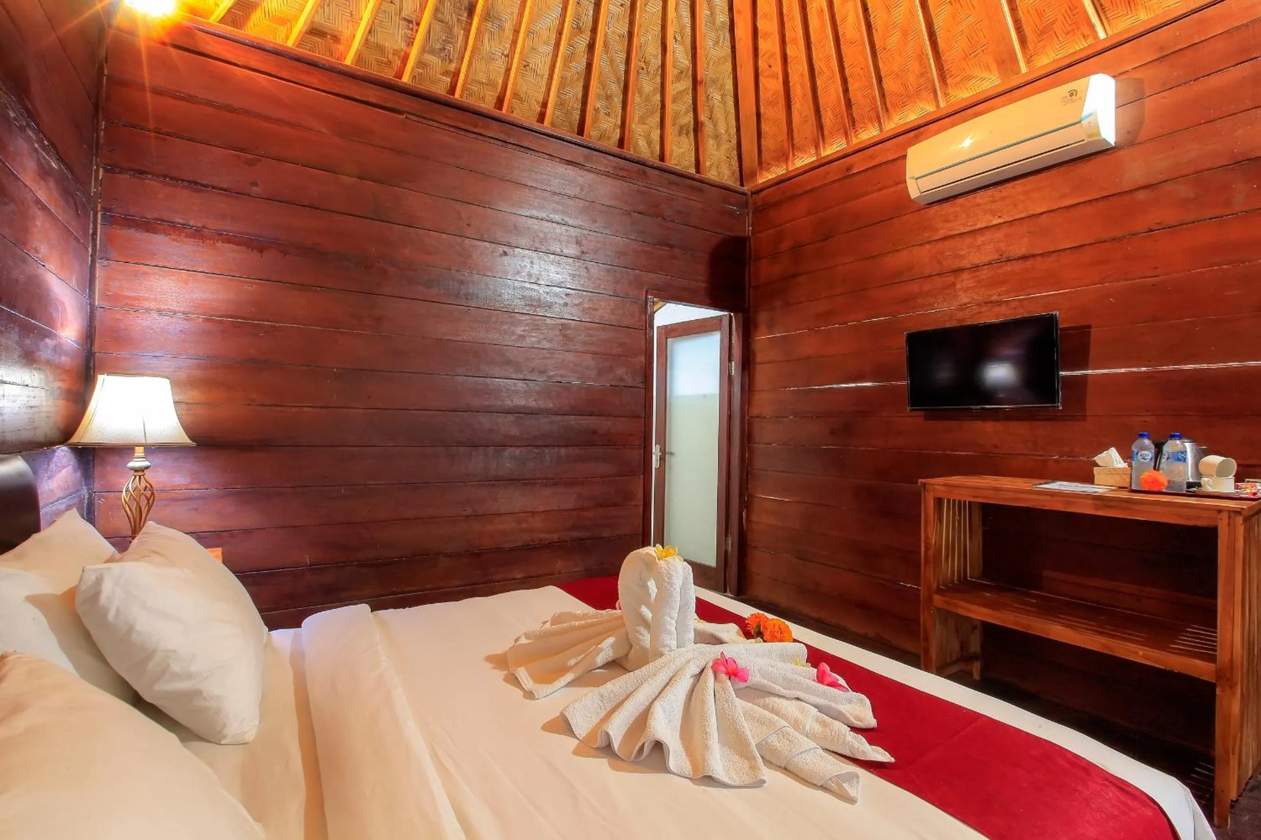 Bed in THE DARA HILL