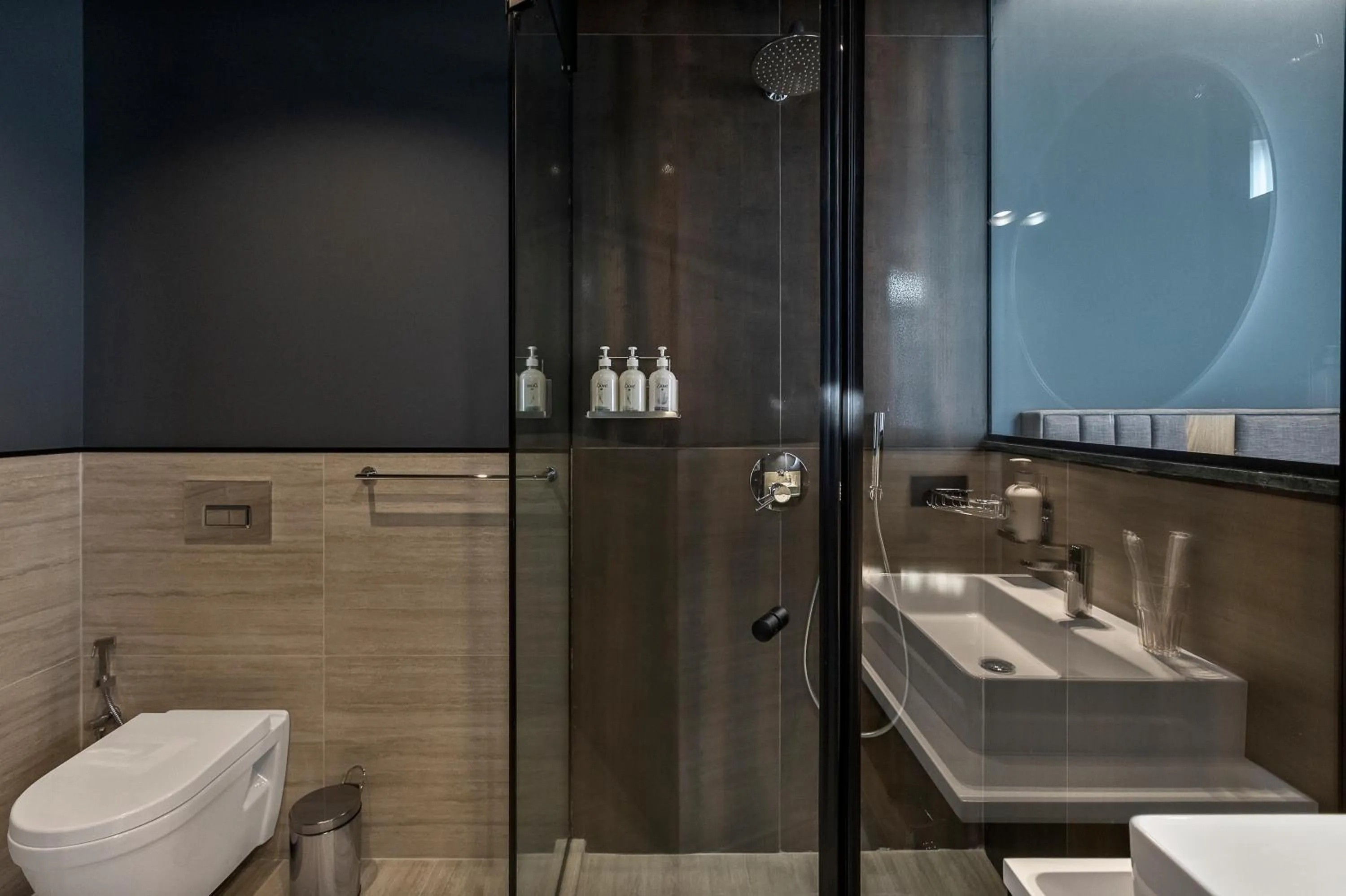 Shower in Graf Hotel