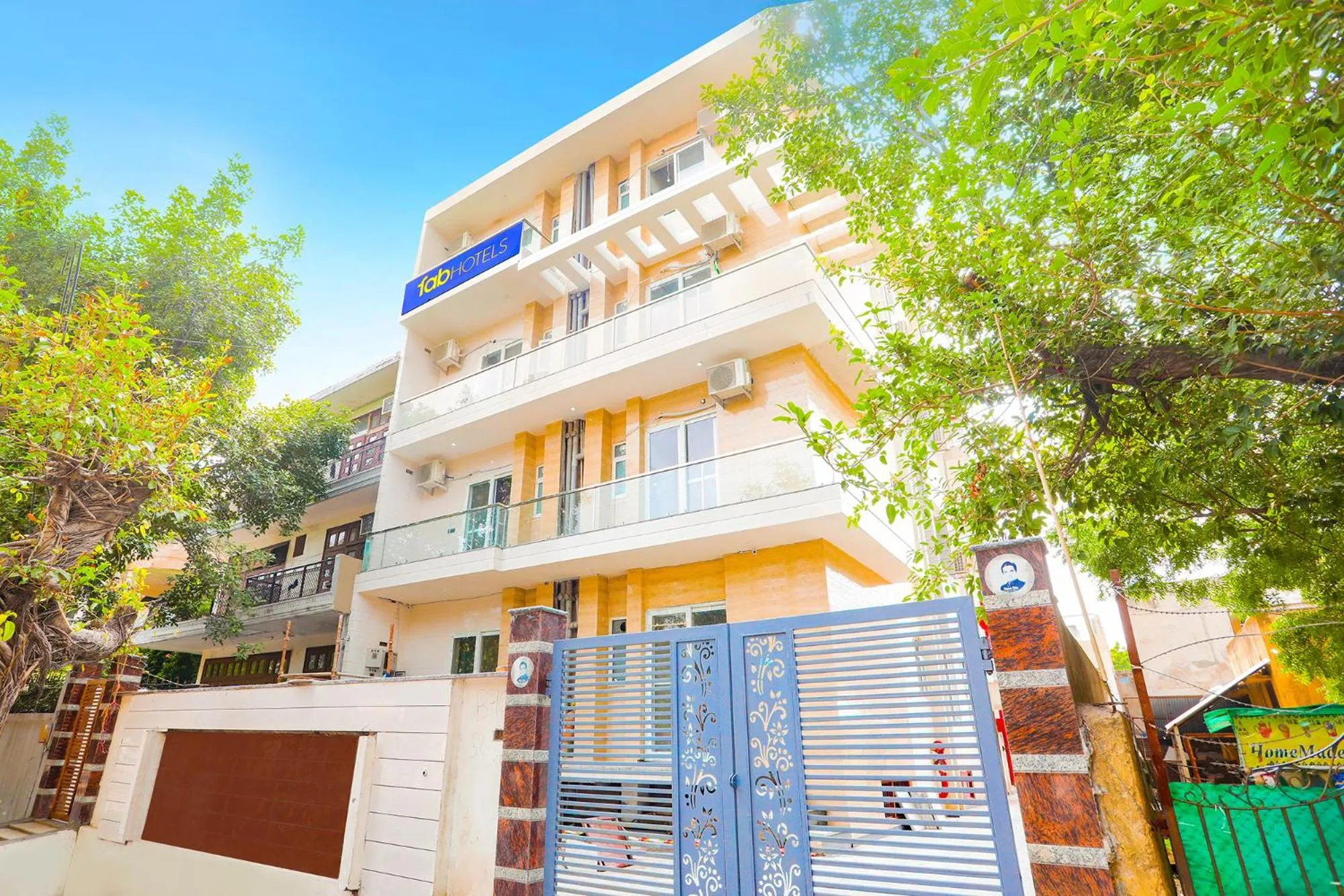 Property building in FabHotel Sunrise Sector 56