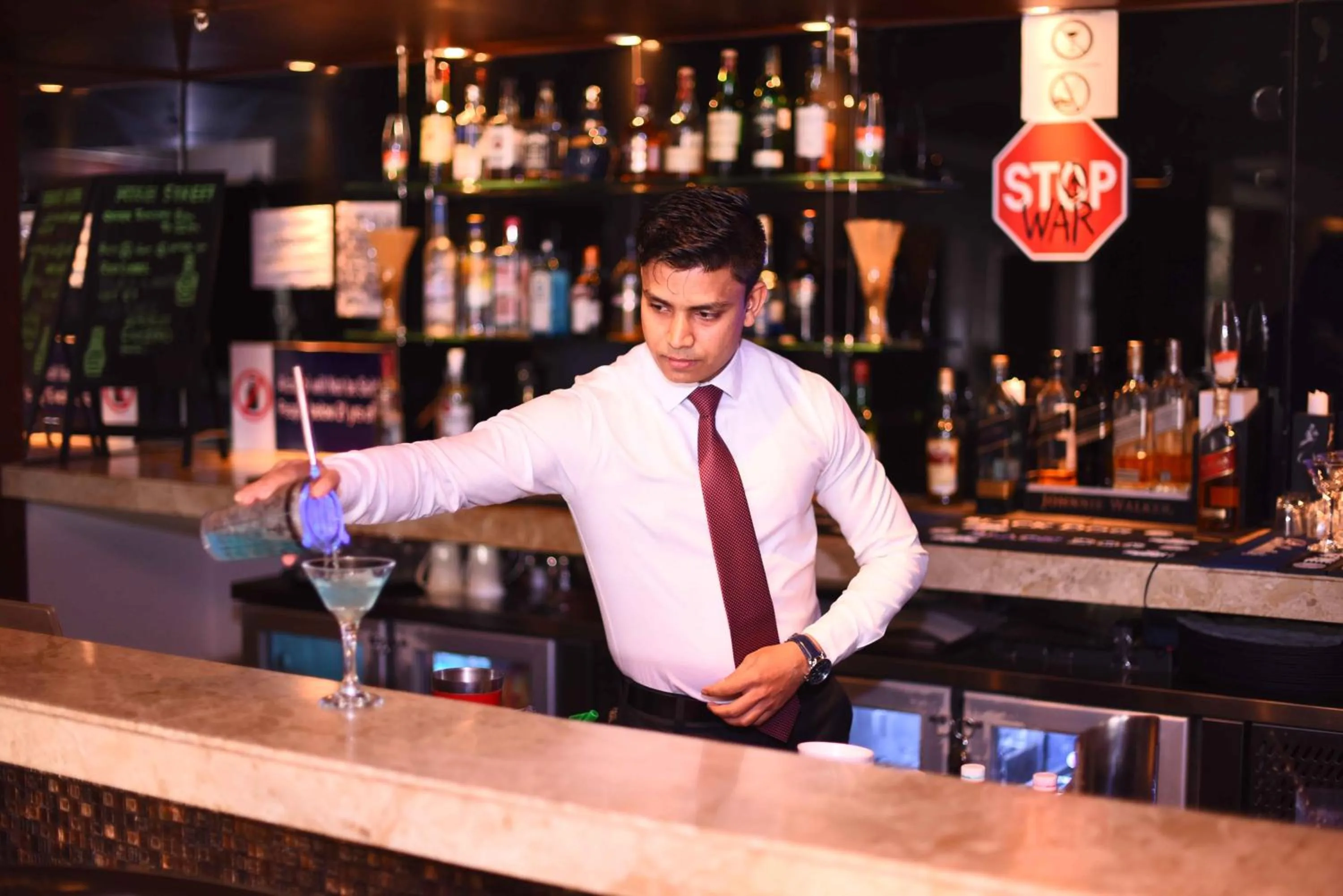 Lounge or bar in Celesta Hotel - Kolkata