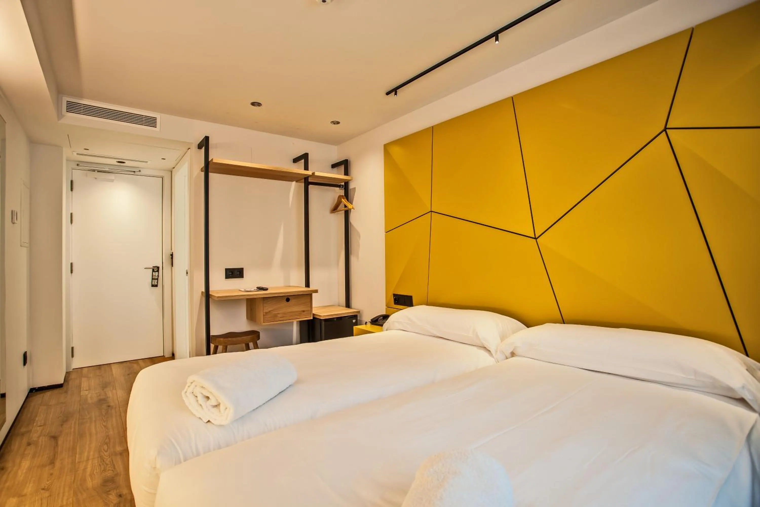 Bed in Hotel Plaza Obradoiro by Bossh! Hotels