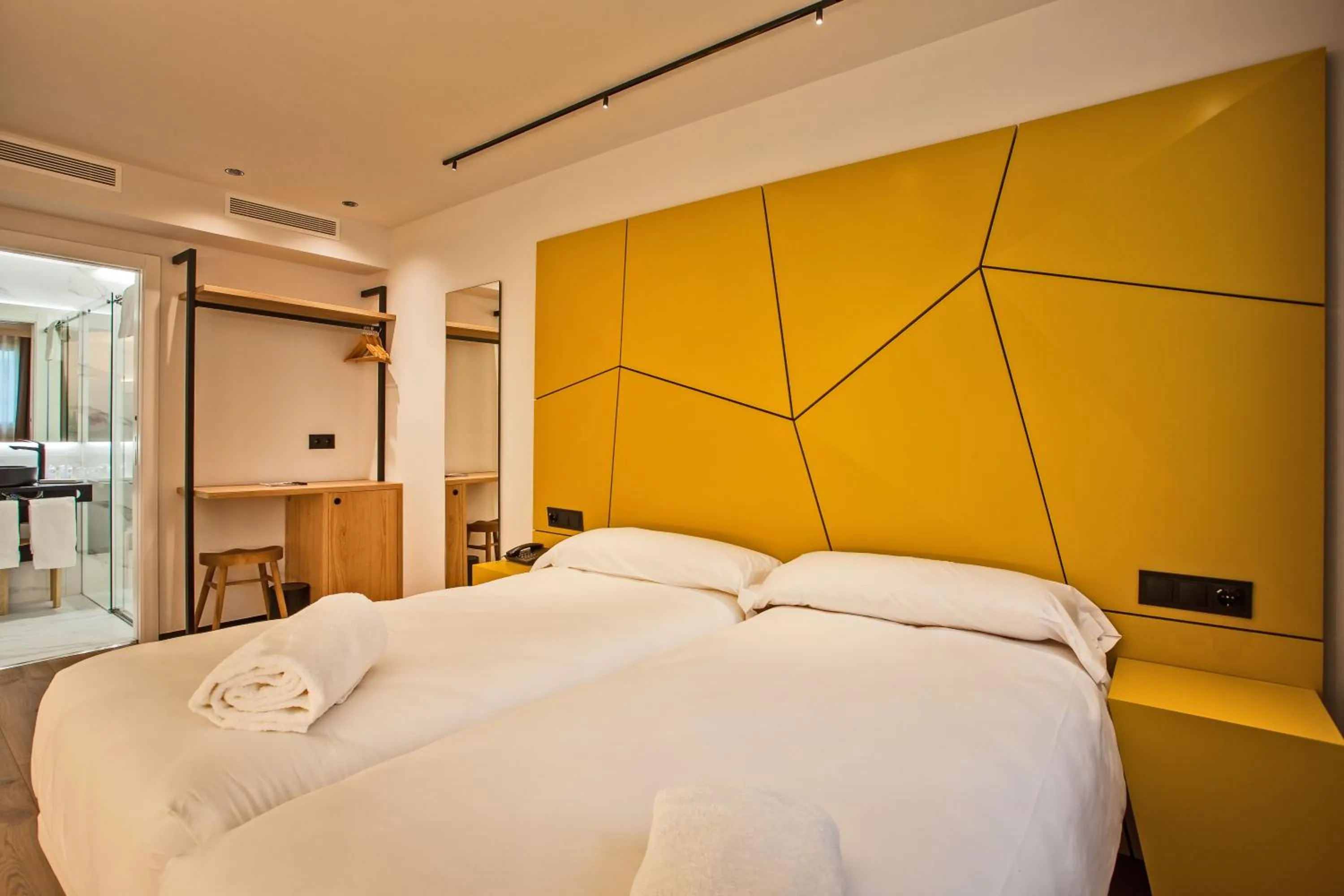 Bed in Hotel Plaza Obradoiro by Bossh! Hotels