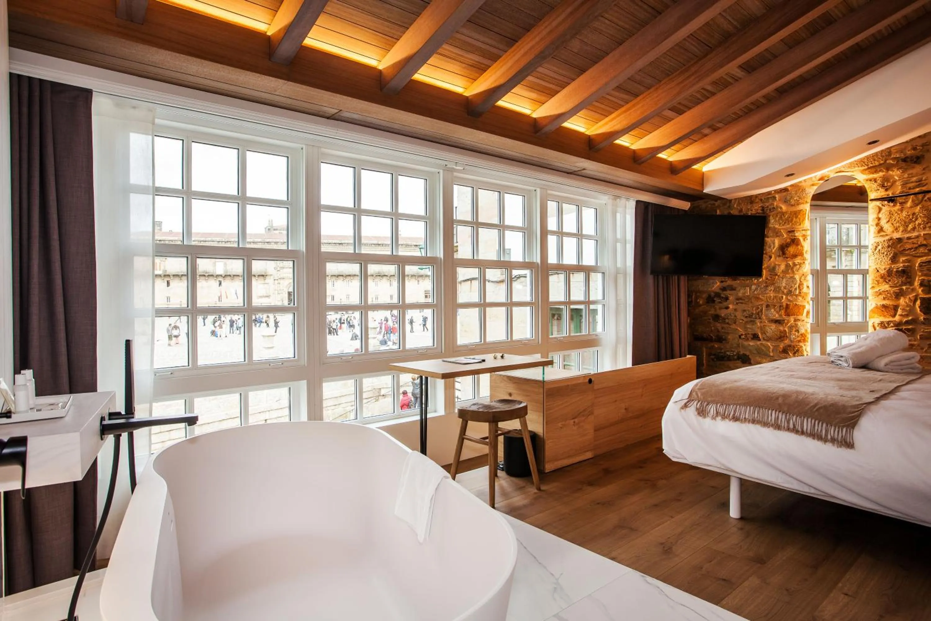 Bath, Bed in Hotel Plaza Obradoiro by Bossh! Hotels