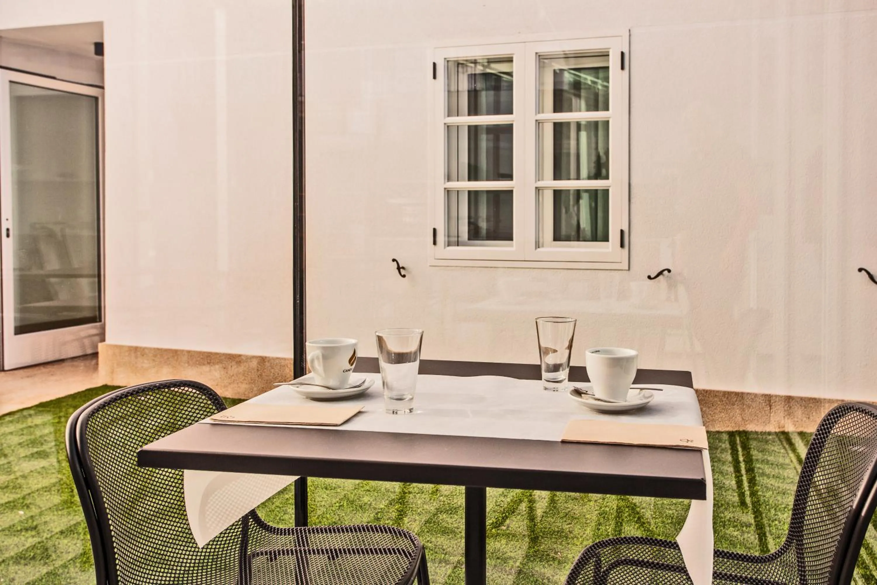 Patio in Hotel Plaza Obradoiro by Bossh! Hotels