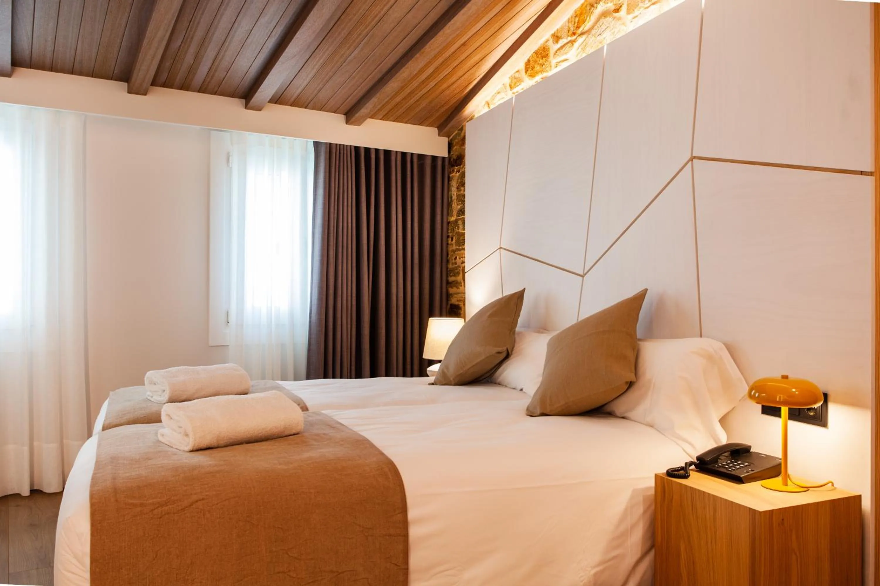 Bed in Hotel Plaza Obradoiro by Bossh! Hotels