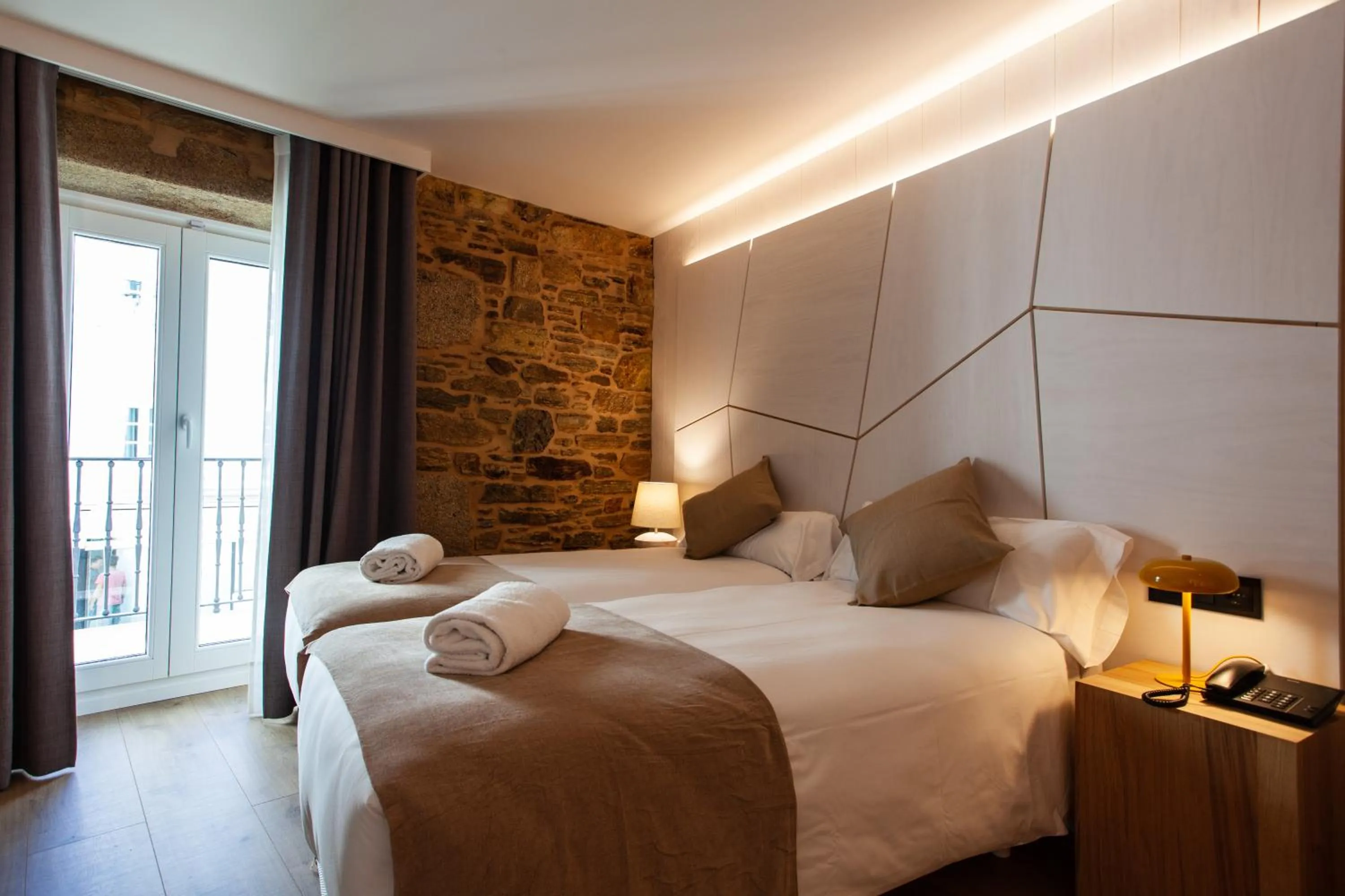 Bed in Hotel Plaza Obradoiro by Bossh! Hotels