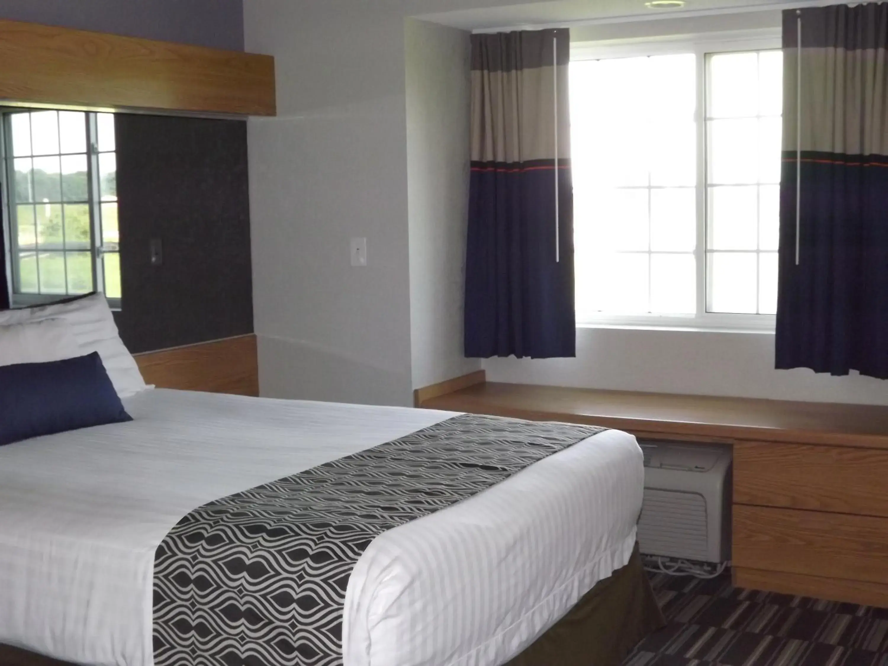 Bed in MICROTEL Inn and Suites - Ames Bed in MICROTEL Inn and Suites - Ames