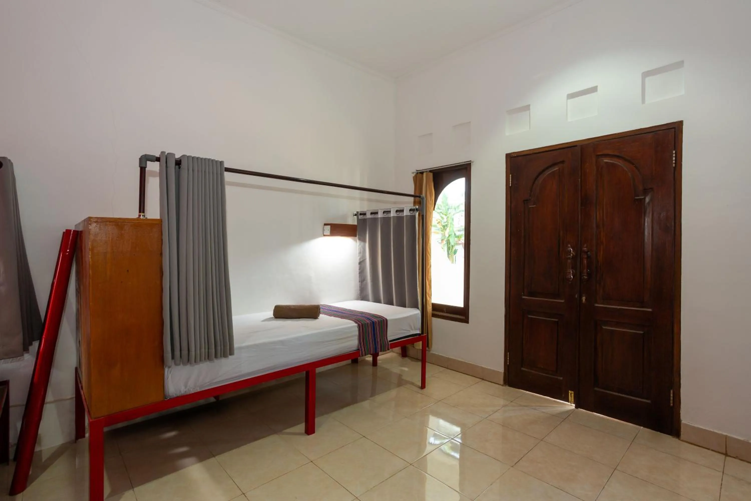 bunk bed, Bed in Kidi's Lodge Gilitrawangan