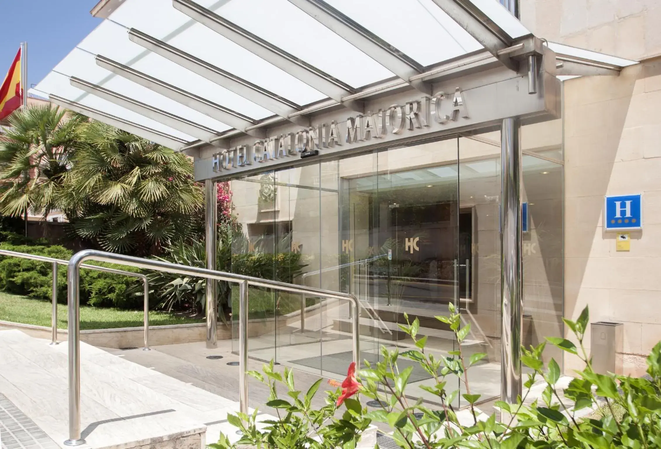 Facade/entrance in Catalonia Majórica Facade/entrance in Catalonia Majórica