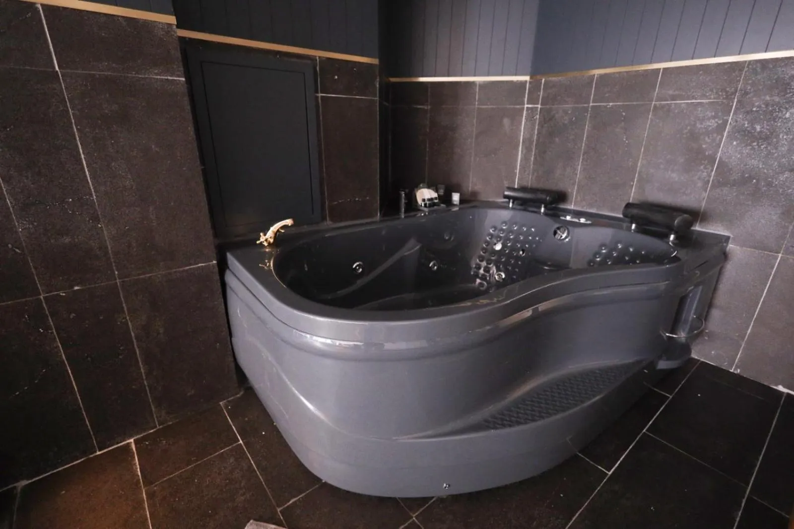 Hot Tub in A11 HOTEL BOSPHORUS