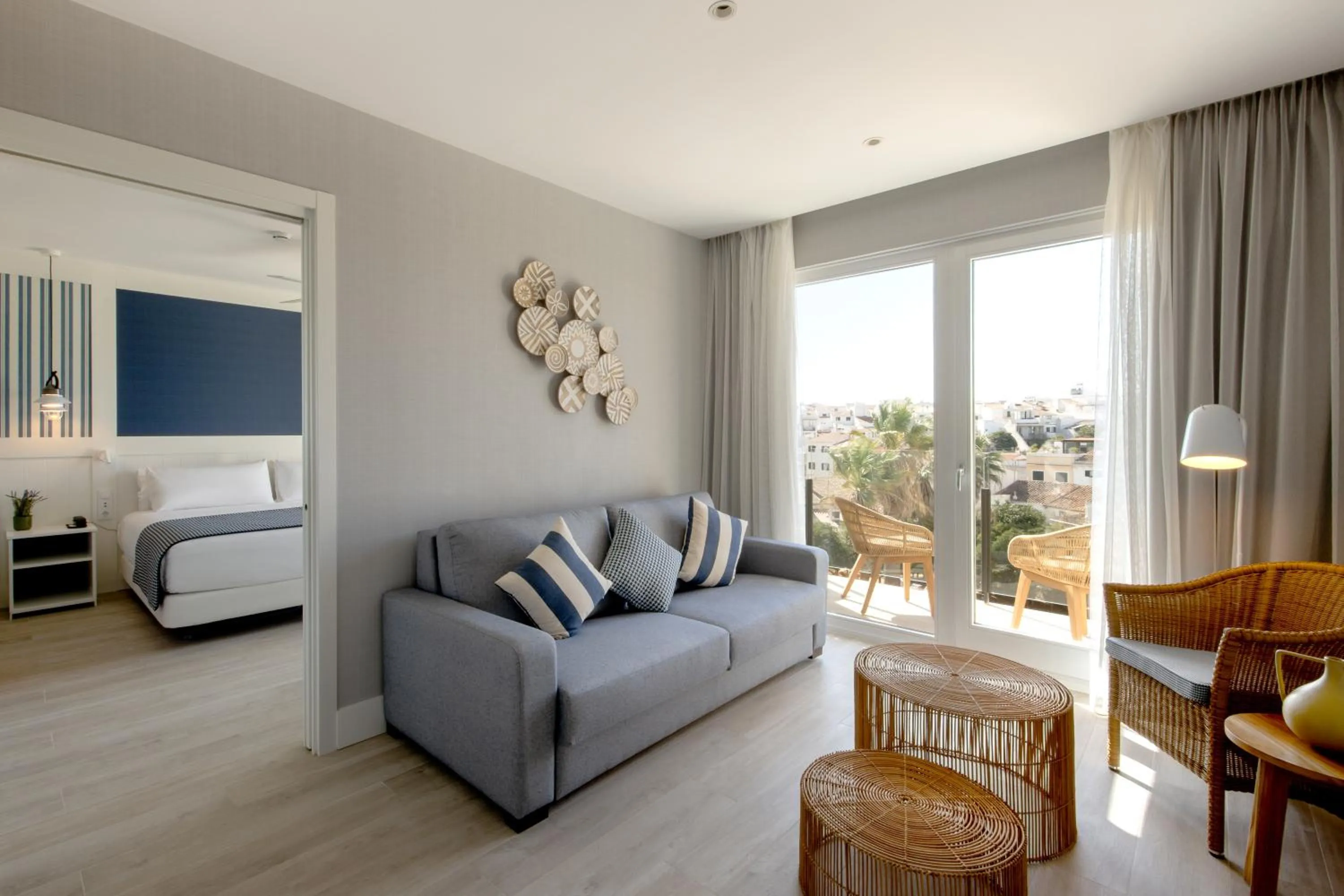 Living room, Bed in Catalonia Mirador des Port