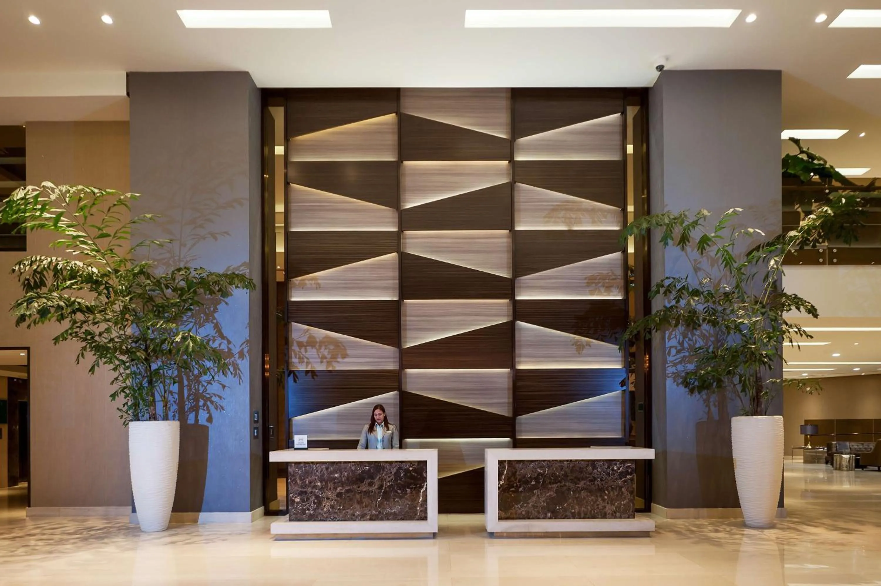 Lobby or reception in Embassy Suites by Hilton Santo Domingo