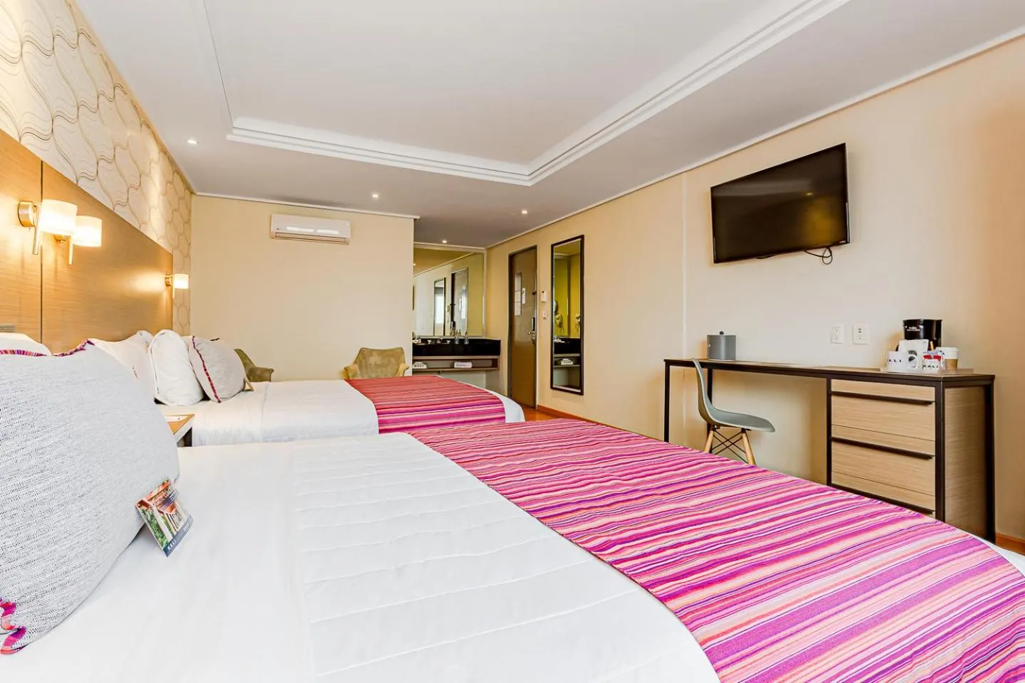 Bed in KALI Ciudadela Mexico City