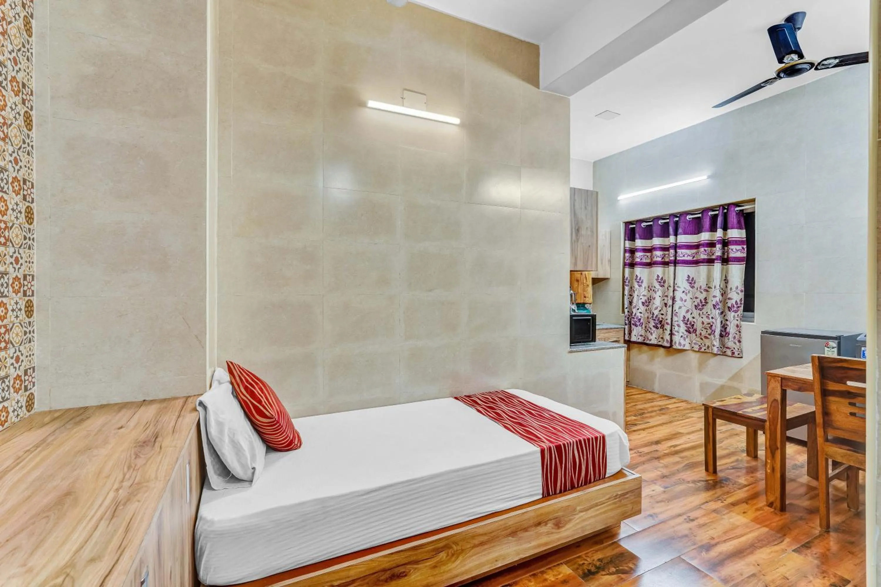 Restaurant/places to eat, Bed in Season 4 Residences - 1BHK furnished apartments (near Apollo Proton, Tidal park)