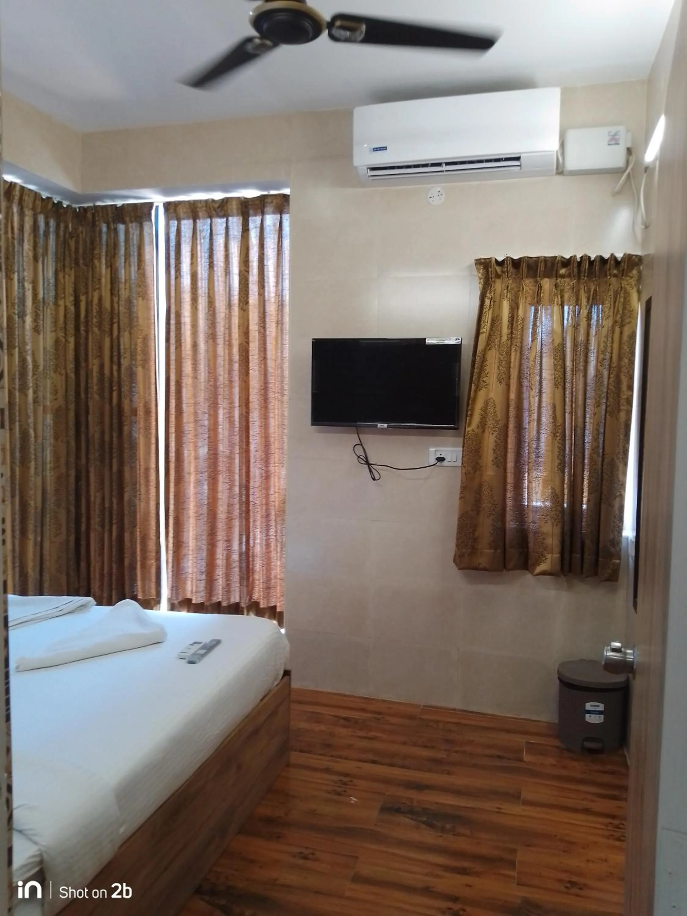 Bed in Season 4 Residences - 1BHK furnished apartments (near Apollo Proton, Tidal park)