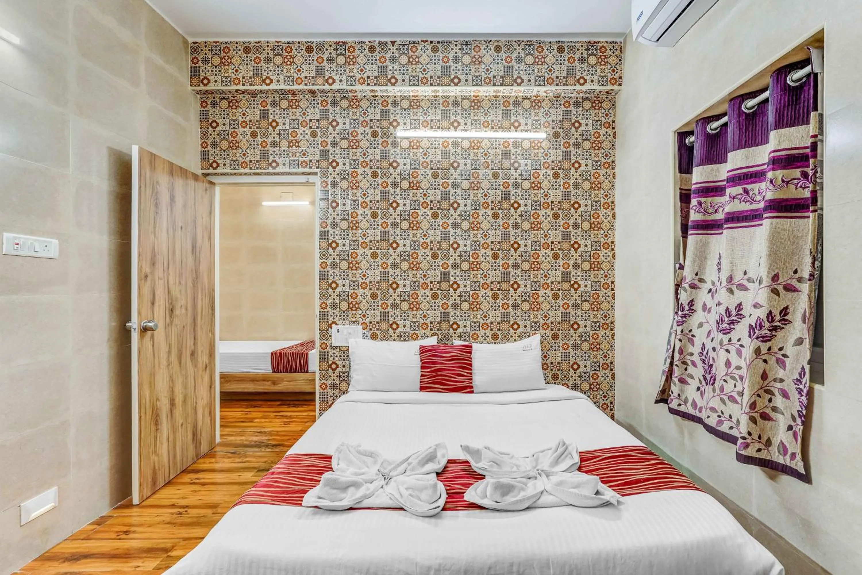 Restaurant/places to eat, Bed in Season 4 Residences - 1BHK furnished apartments (near Apollo Proton, Tidal park)