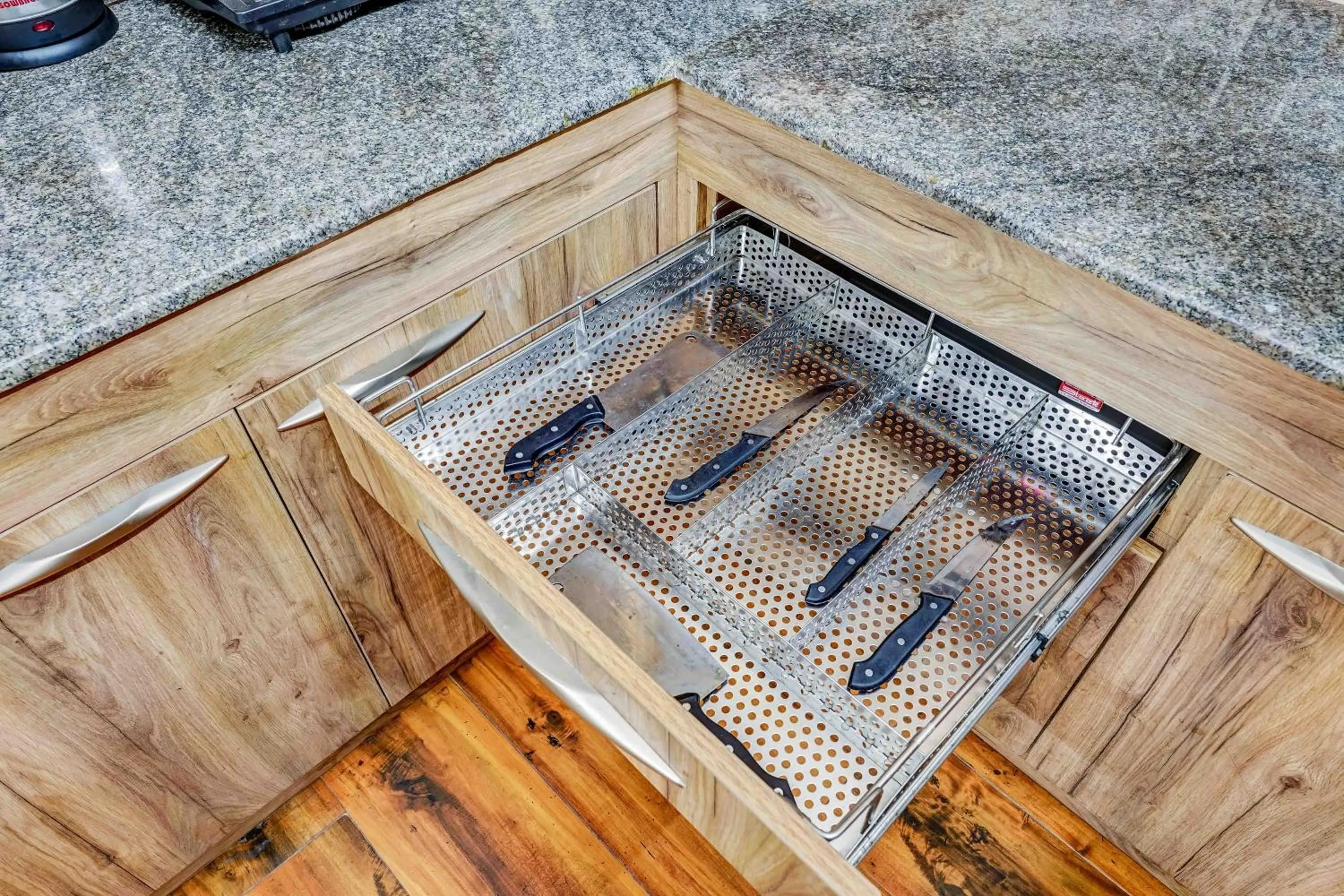 Restaurant/places to eat in Season 4 Residences - 1BHK furnished apartments (near Apollo Proton, Tidal park)