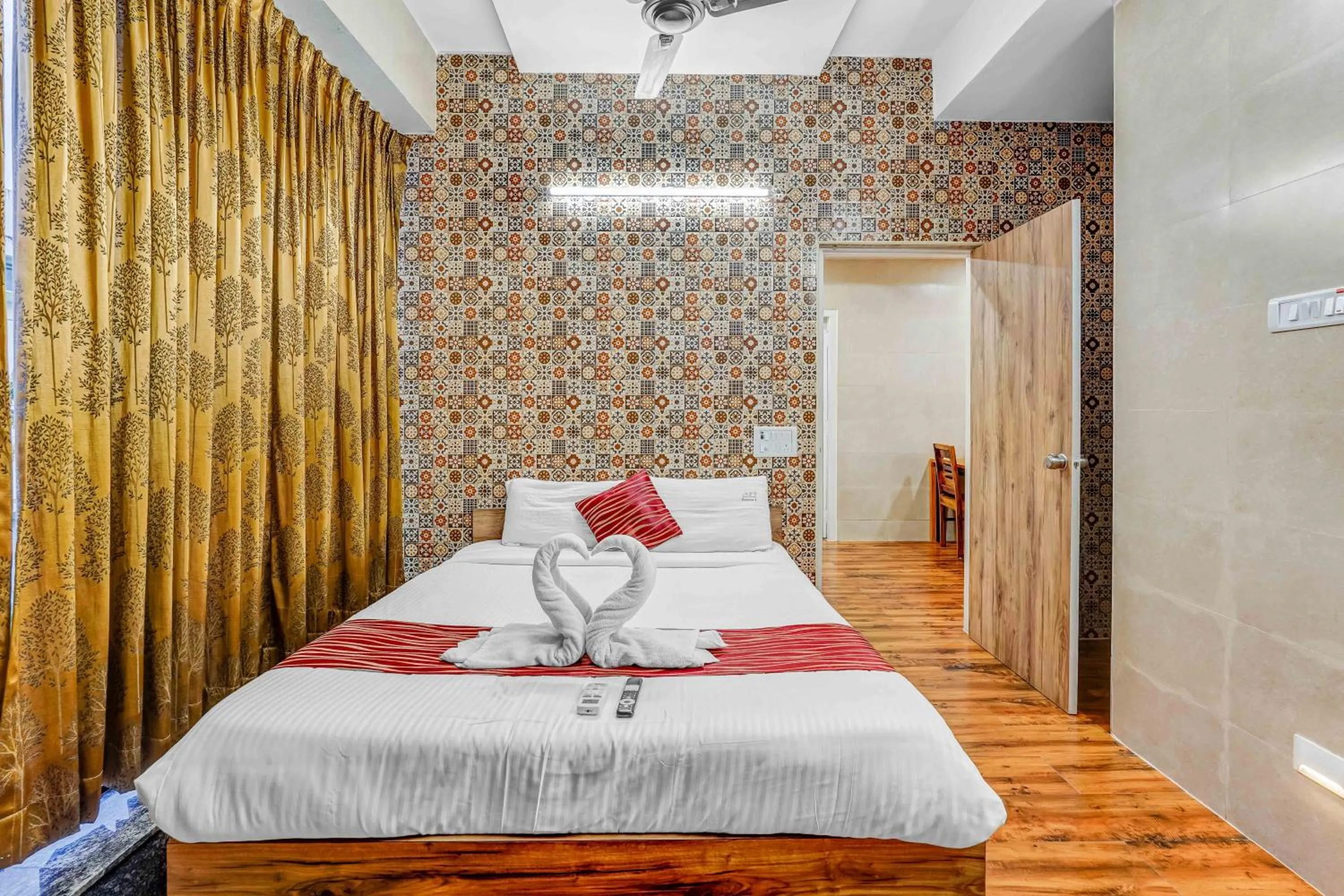 Restaurant/places to eat, Bed in Season 4 Residences - 1BHK furnished apartments (near Apollo Proton, Tidal park)