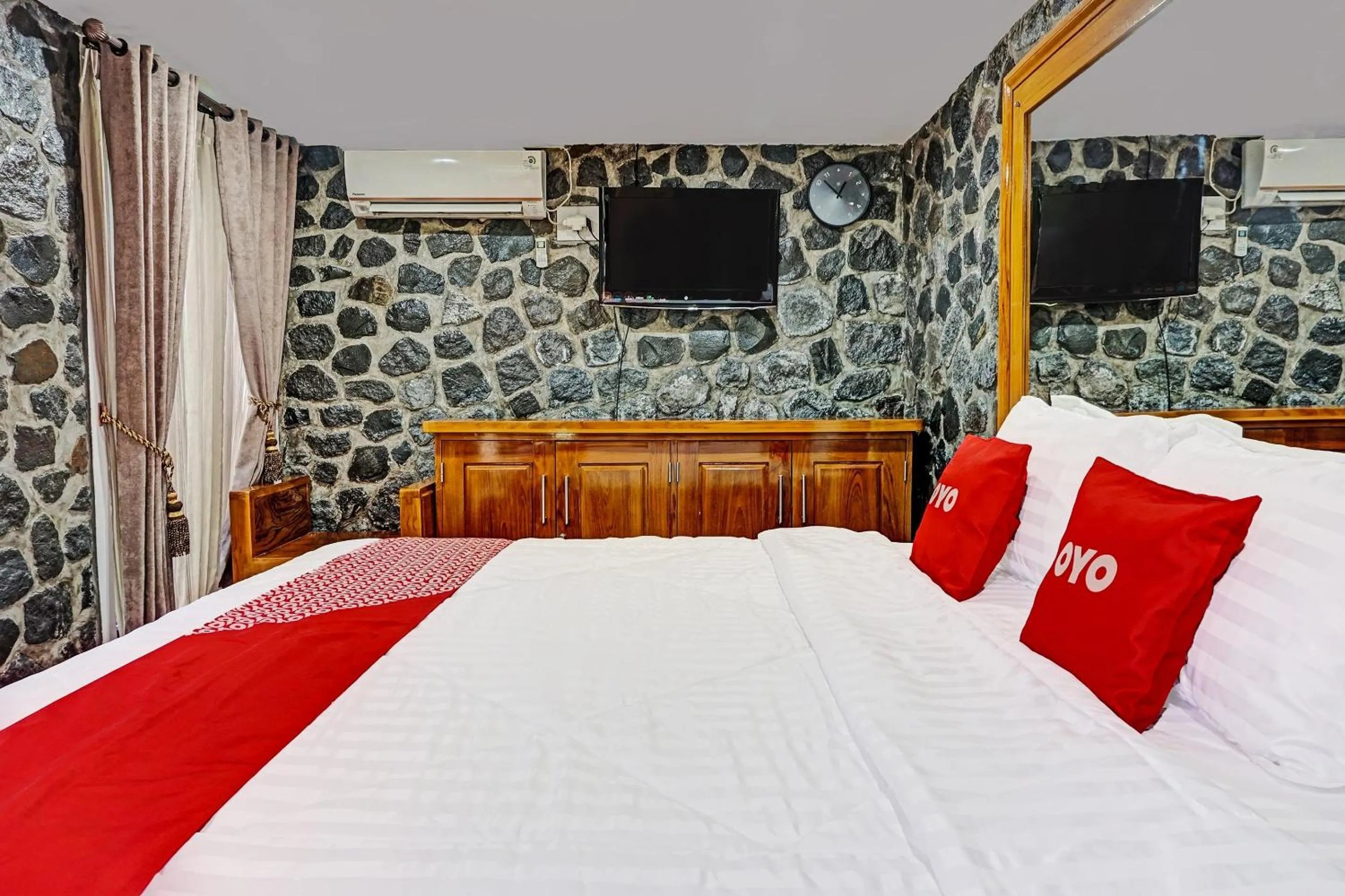 Bedroom, Bed in Hotel O Juanda Homestay Syariah