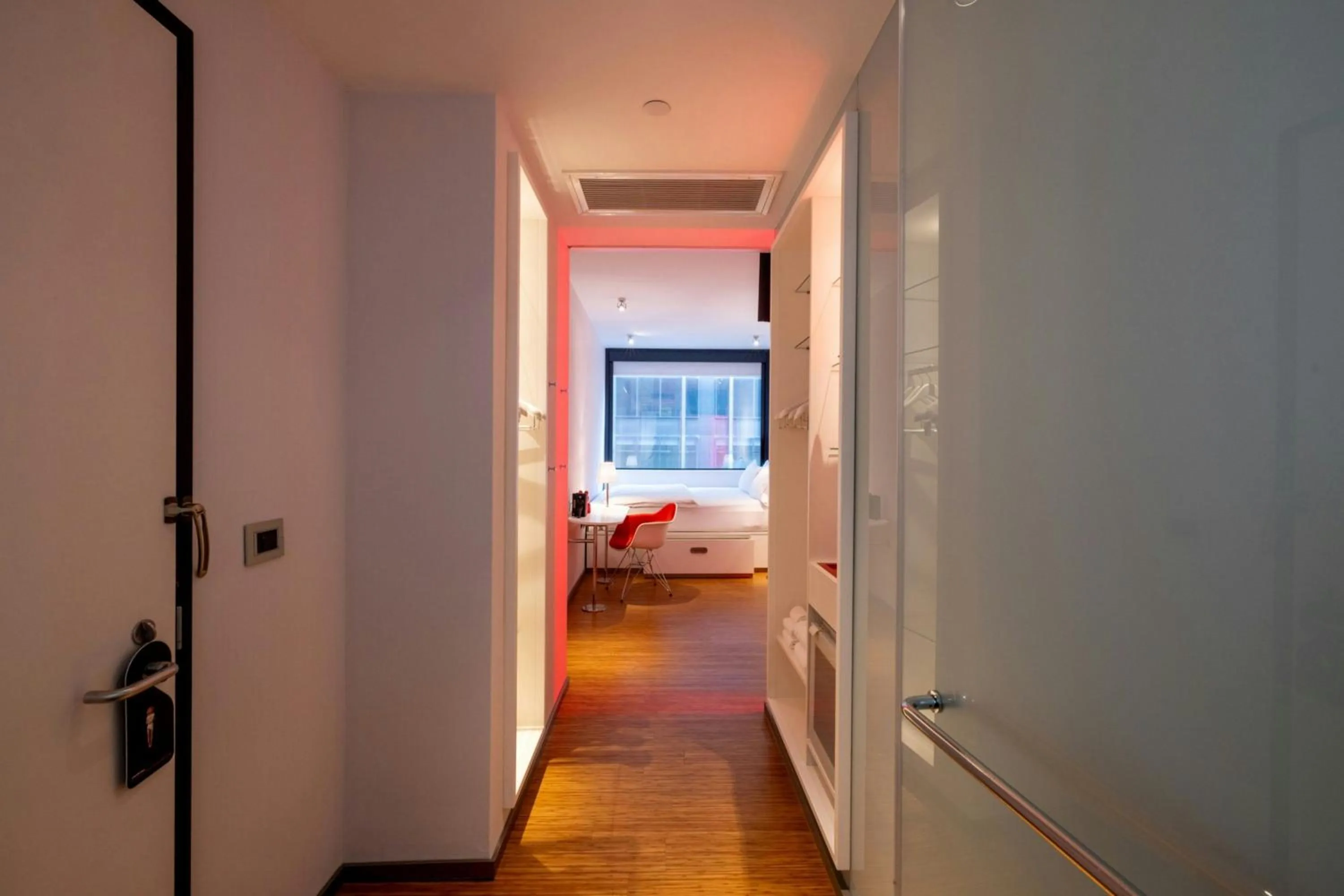 Bedroom, Bed in citizenM New York Times Square