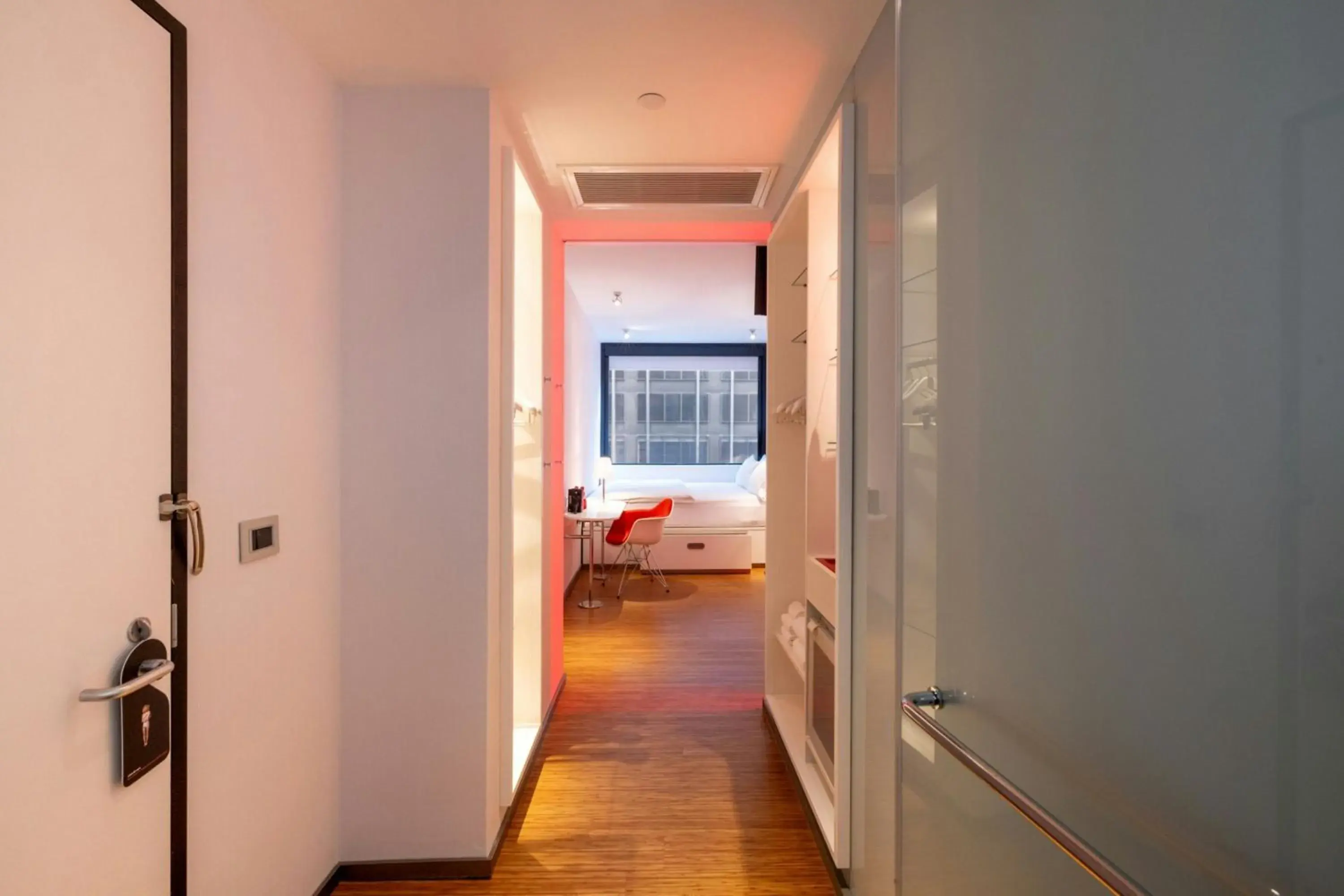 Photo of the whole room, Bed in citizenM New York Times Square Photo of the whole room, Bed in citizenM New York Times Square