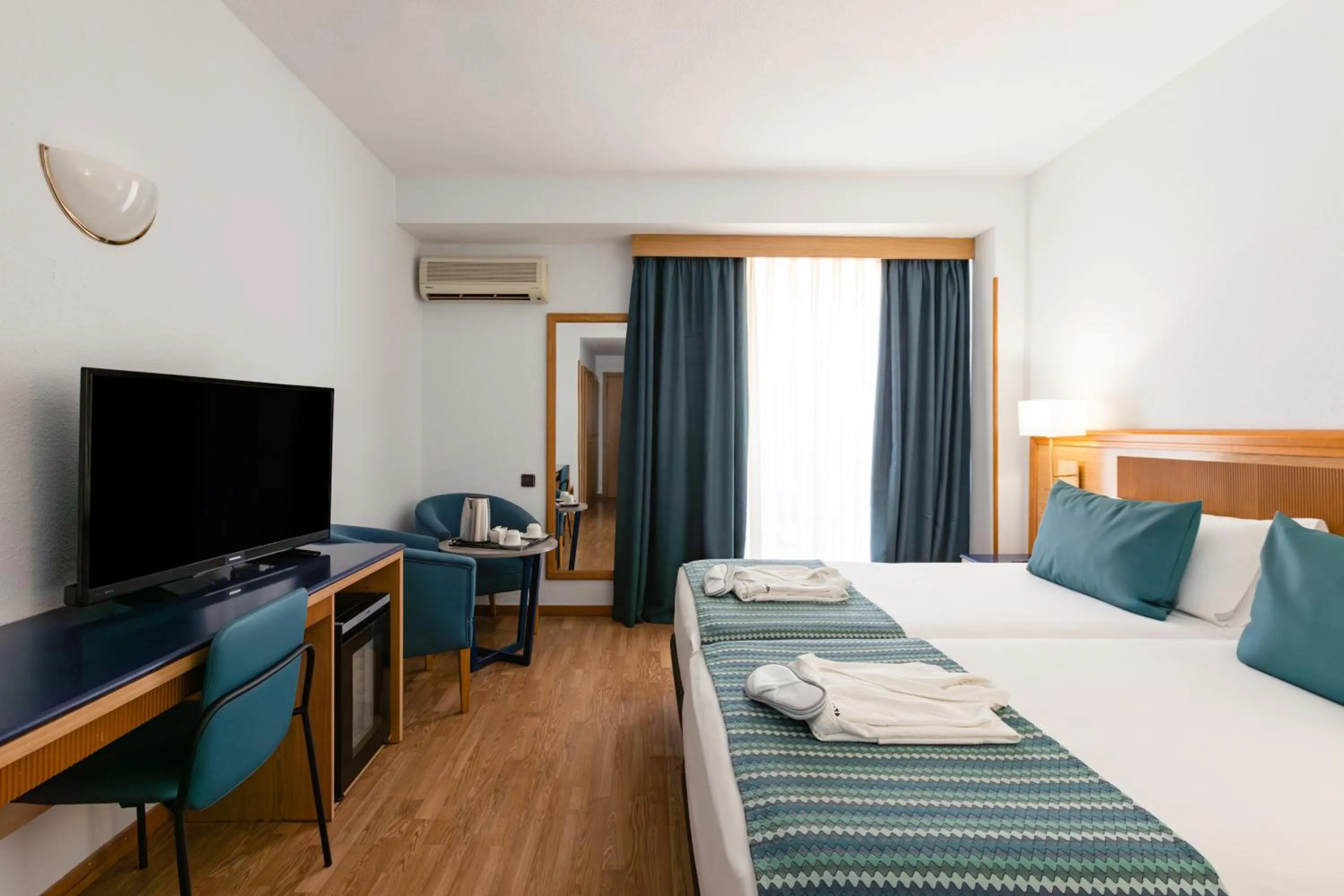 Photo of the whole room, Bed in Catalonia Las Vegas - Adults Only