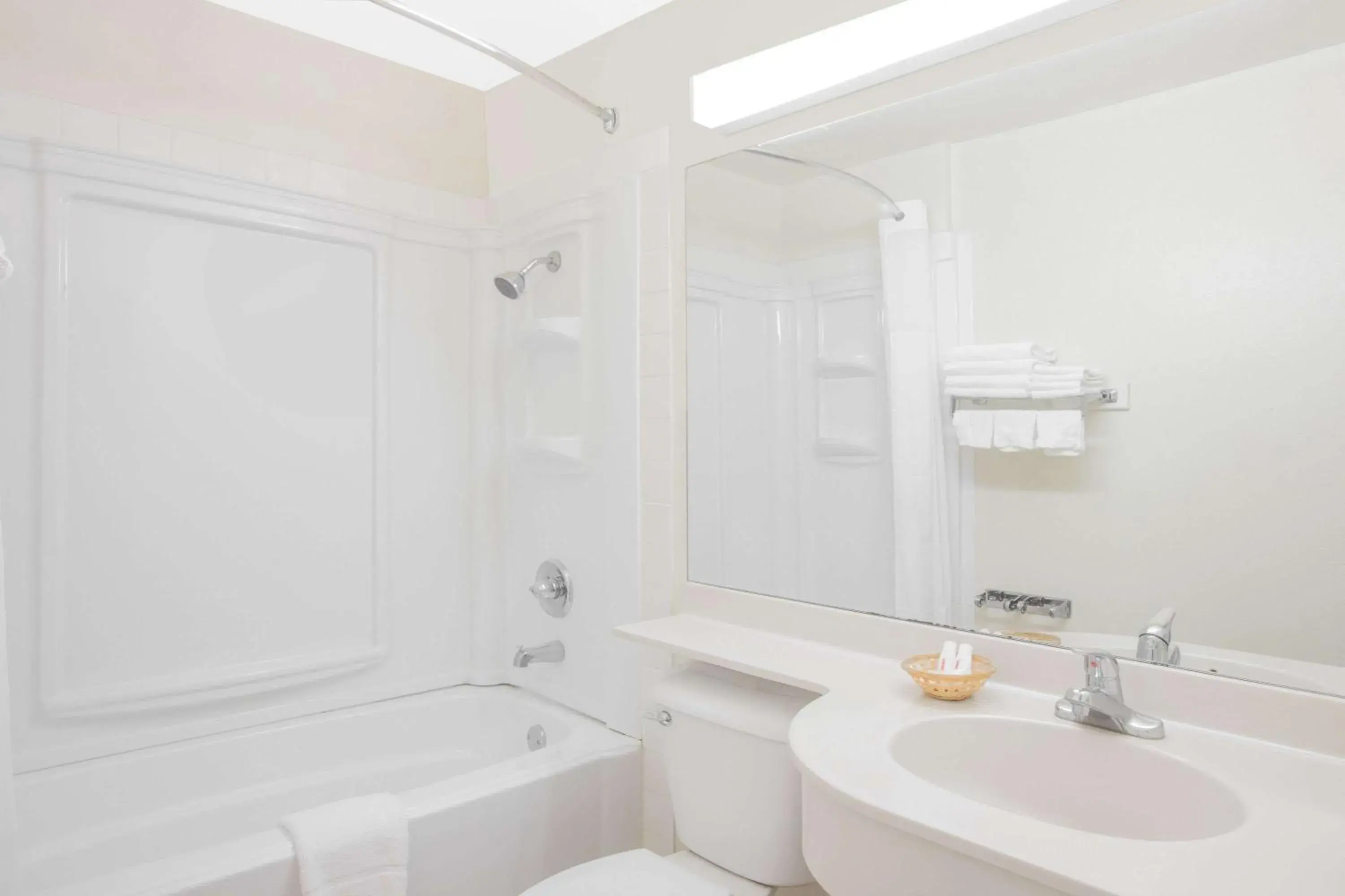 Bathroom in Quality Inn Sallisaw Bathroom in Quality Inn Sallisaw