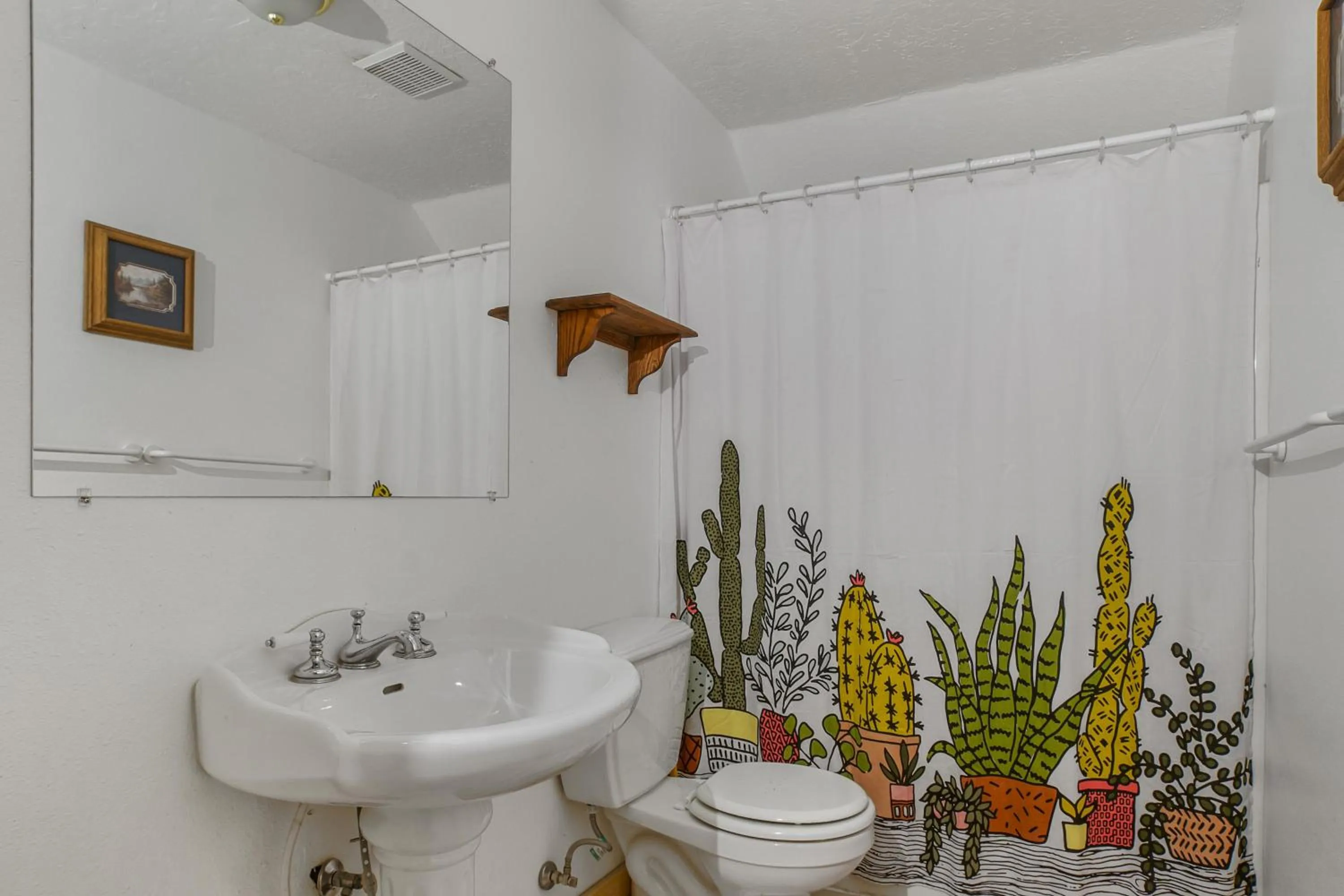 Photo of the whole room in Hacienda Roja - The Cedars #7 at Wind Walker Homestead