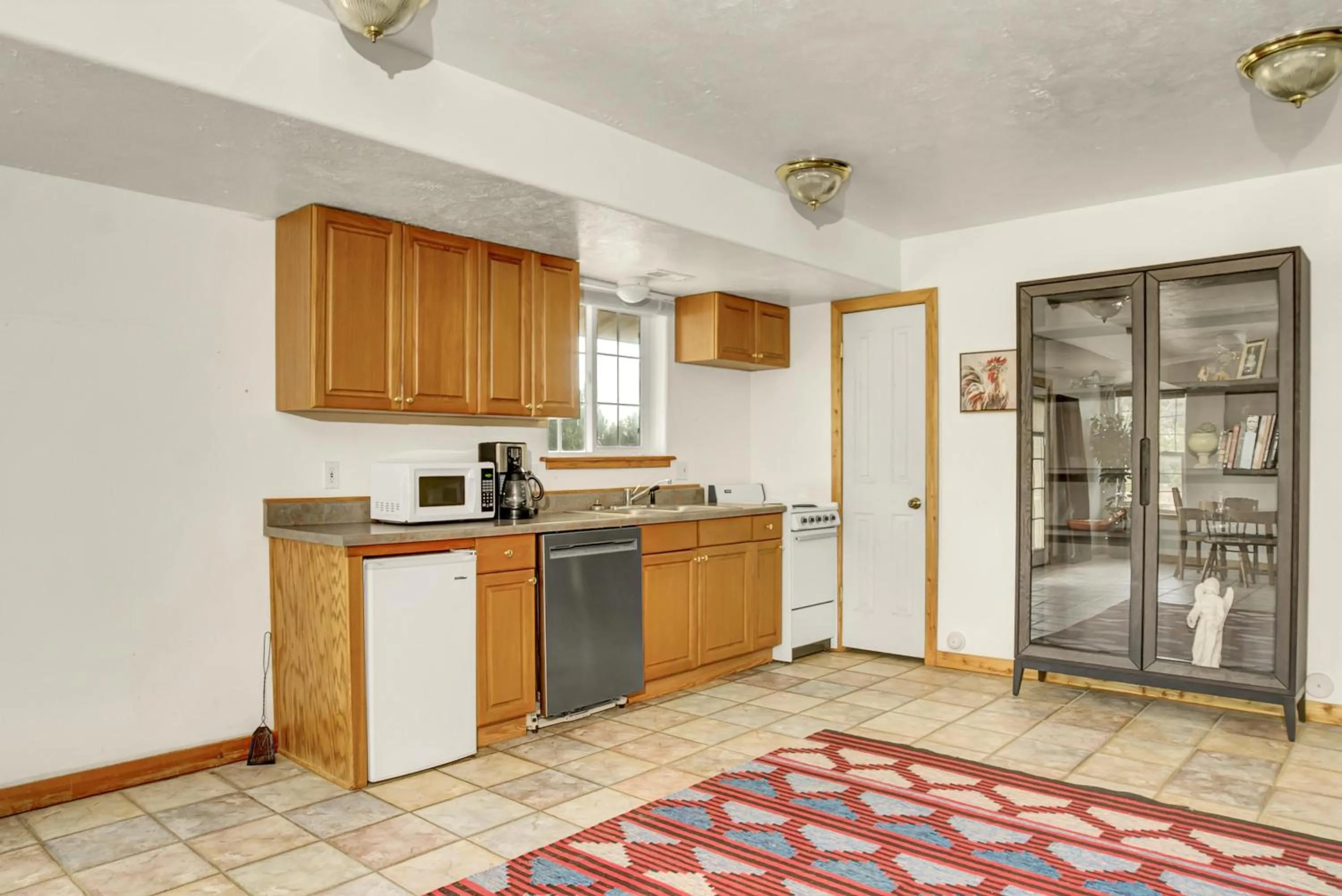 Kitchen or kitchenette in Ranchette Ponderosa - The Freemont #2 at Wind Walker Homestead
