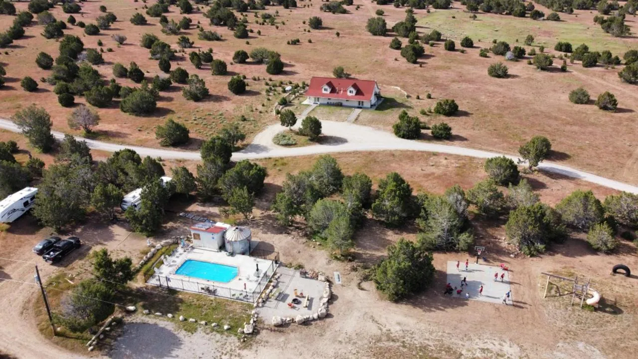 Property building in Ranchette Ponderosa - The Freemont #2 at Wind Walker Homestead