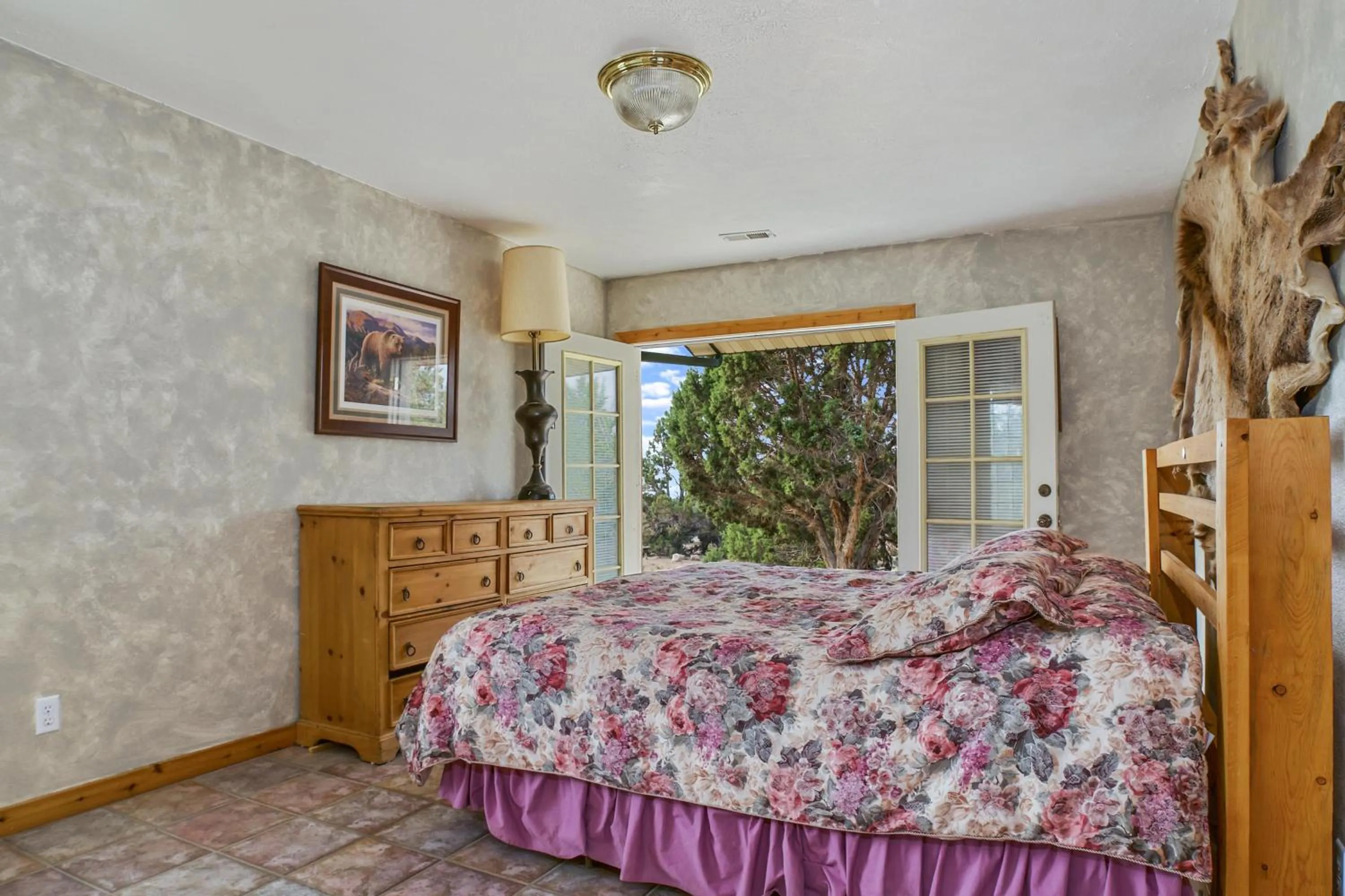 Bed in Ranchette Ponderosa - The Timpanogos #1 at Wind Walker Homestead