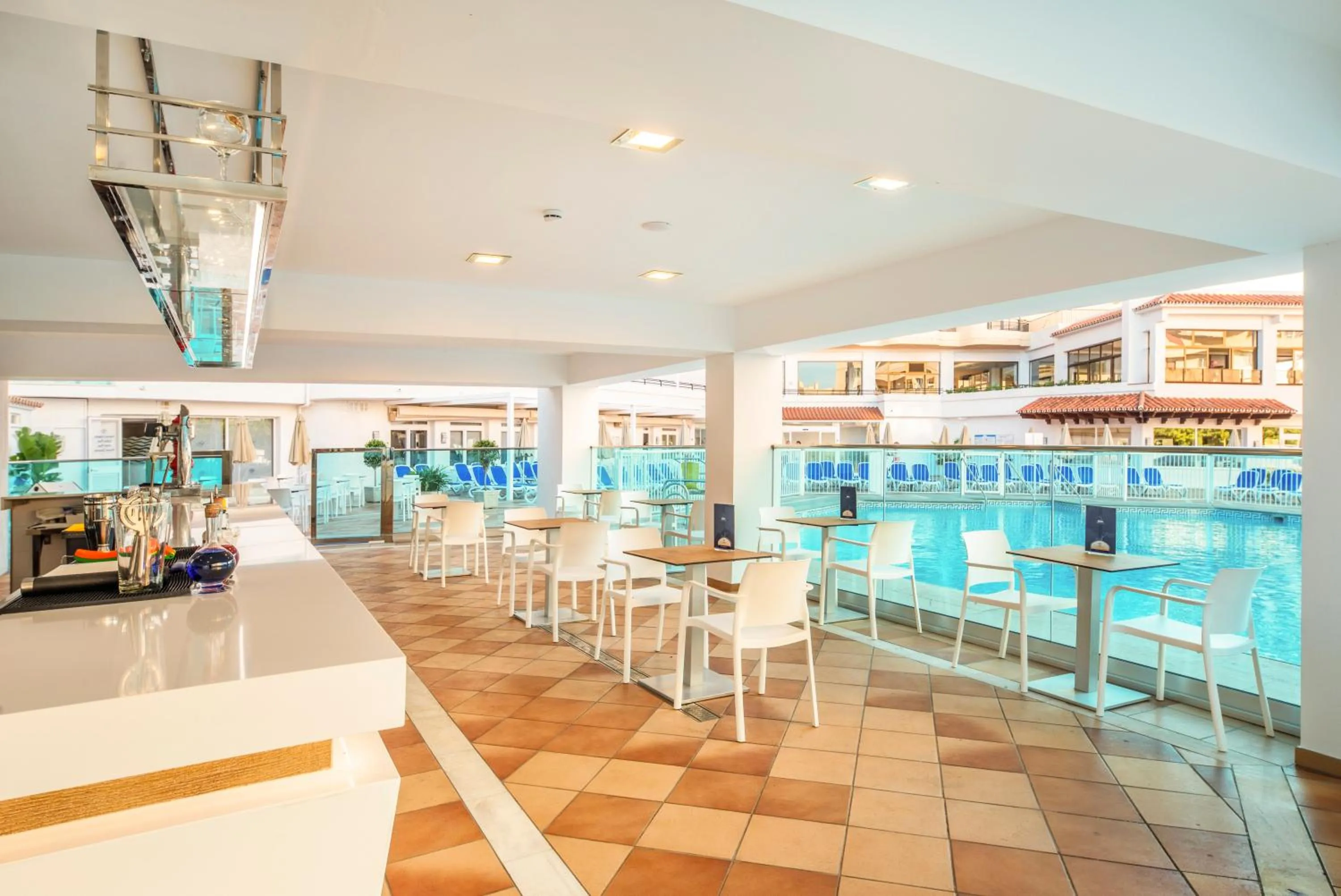 Restaurant/places to eat in Globales Gardenia