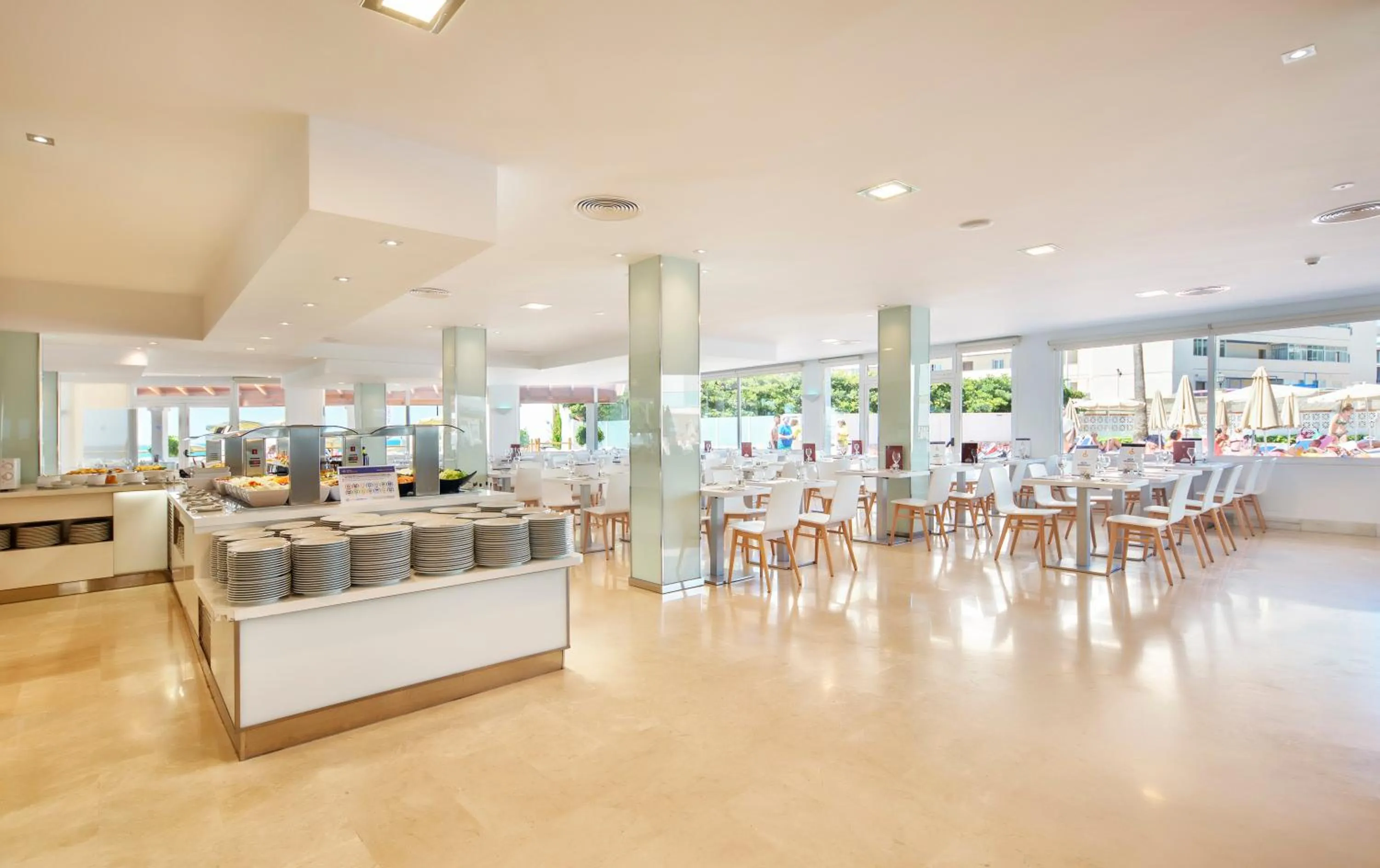 Restaurant/places to eat in Globales Gardenia