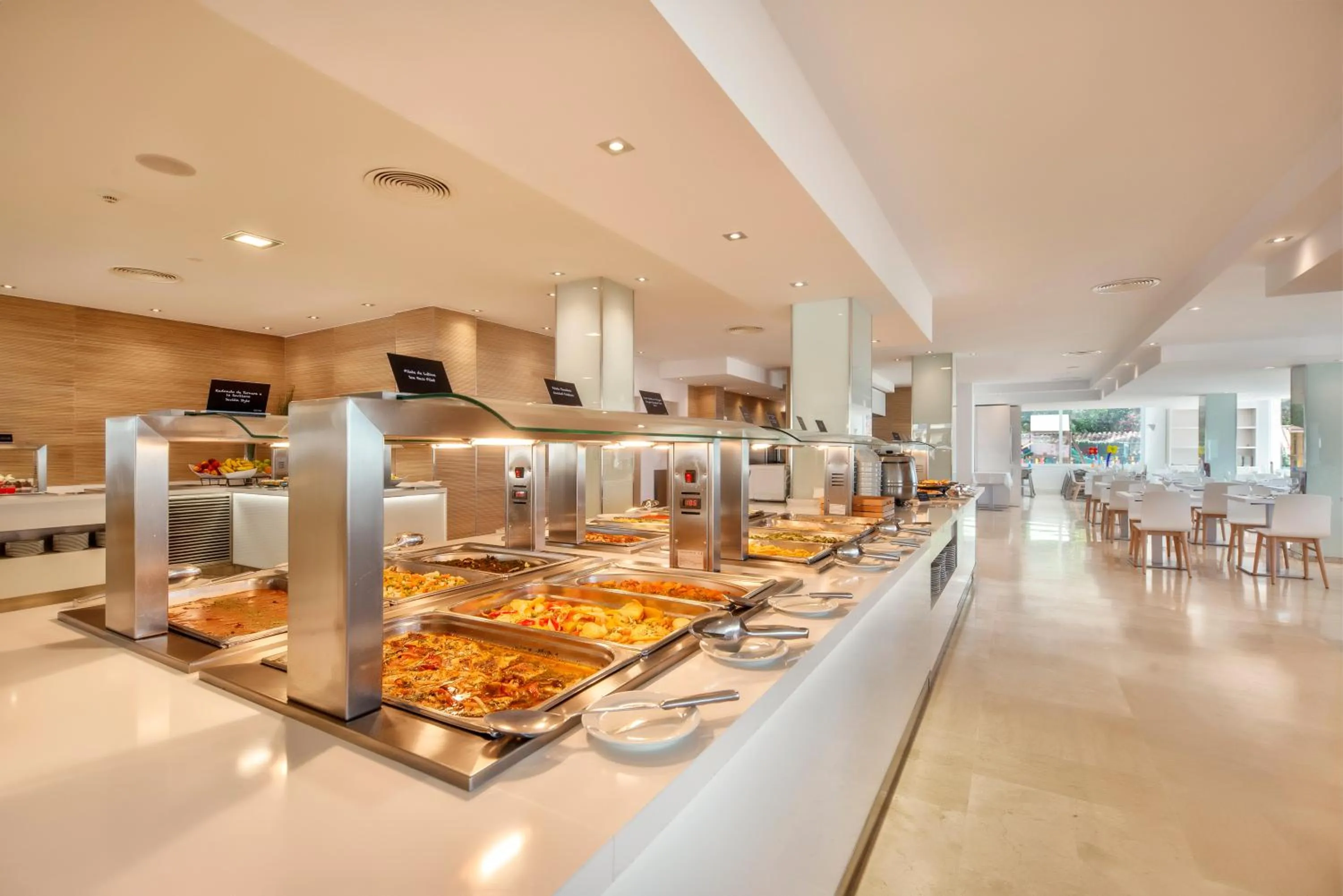 Restaurant/places to eat in Globales Gardenia