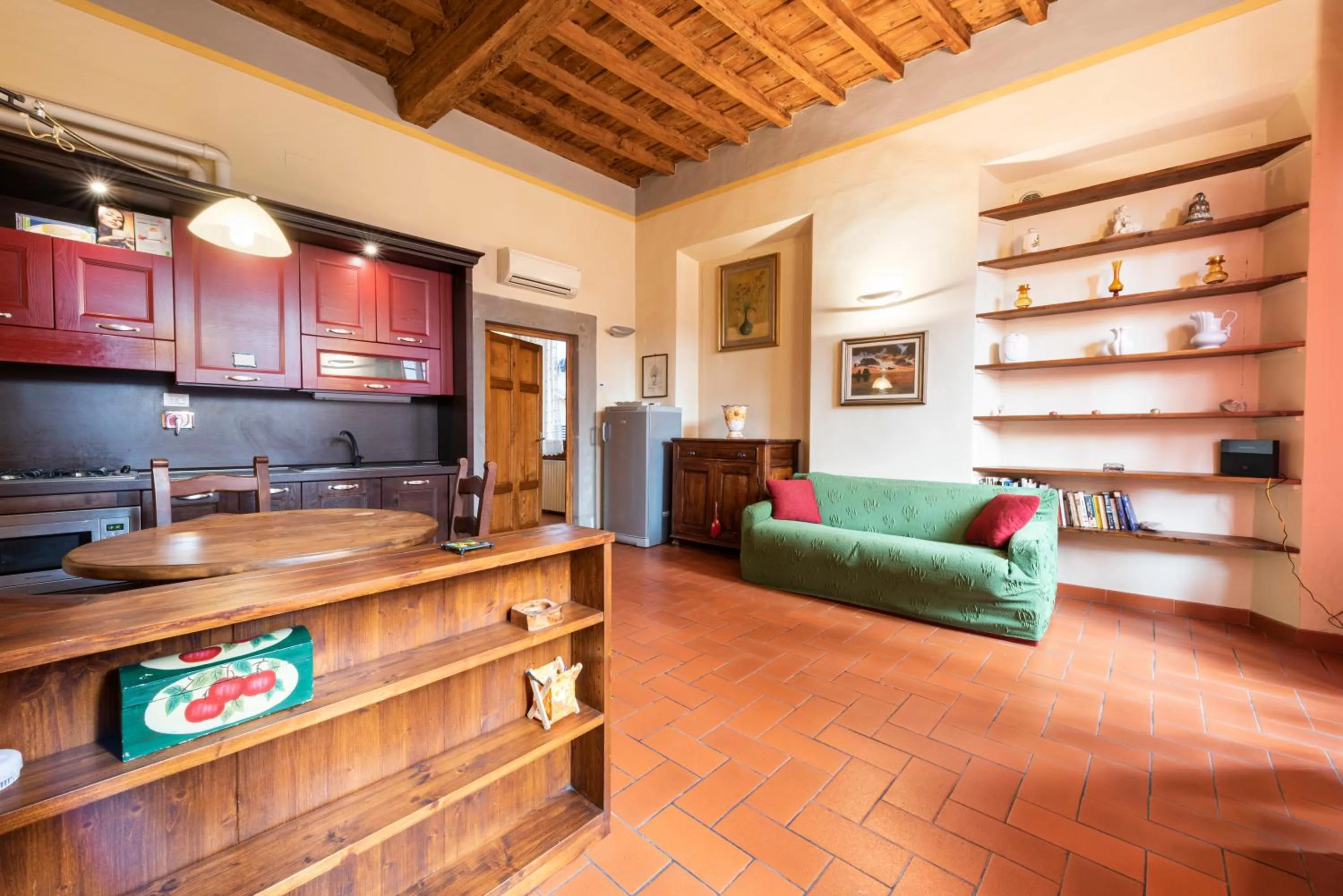 kitchen in Giglio Classic by Mmega