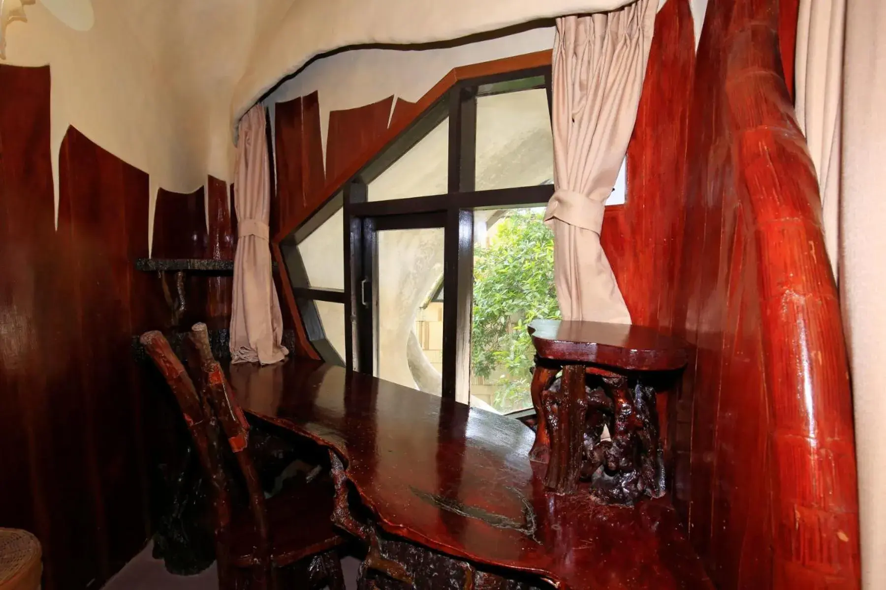 Crazy House Crazy House