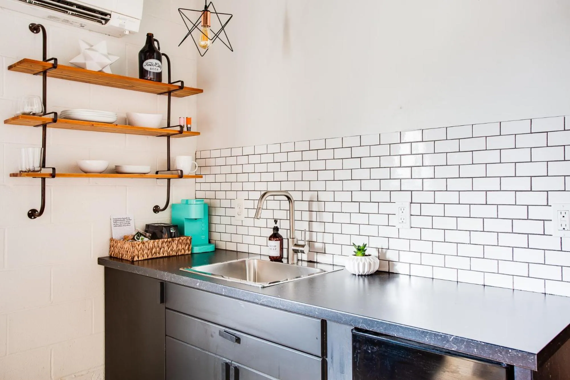 Kitchen or kitchenette in Stellar Suites
