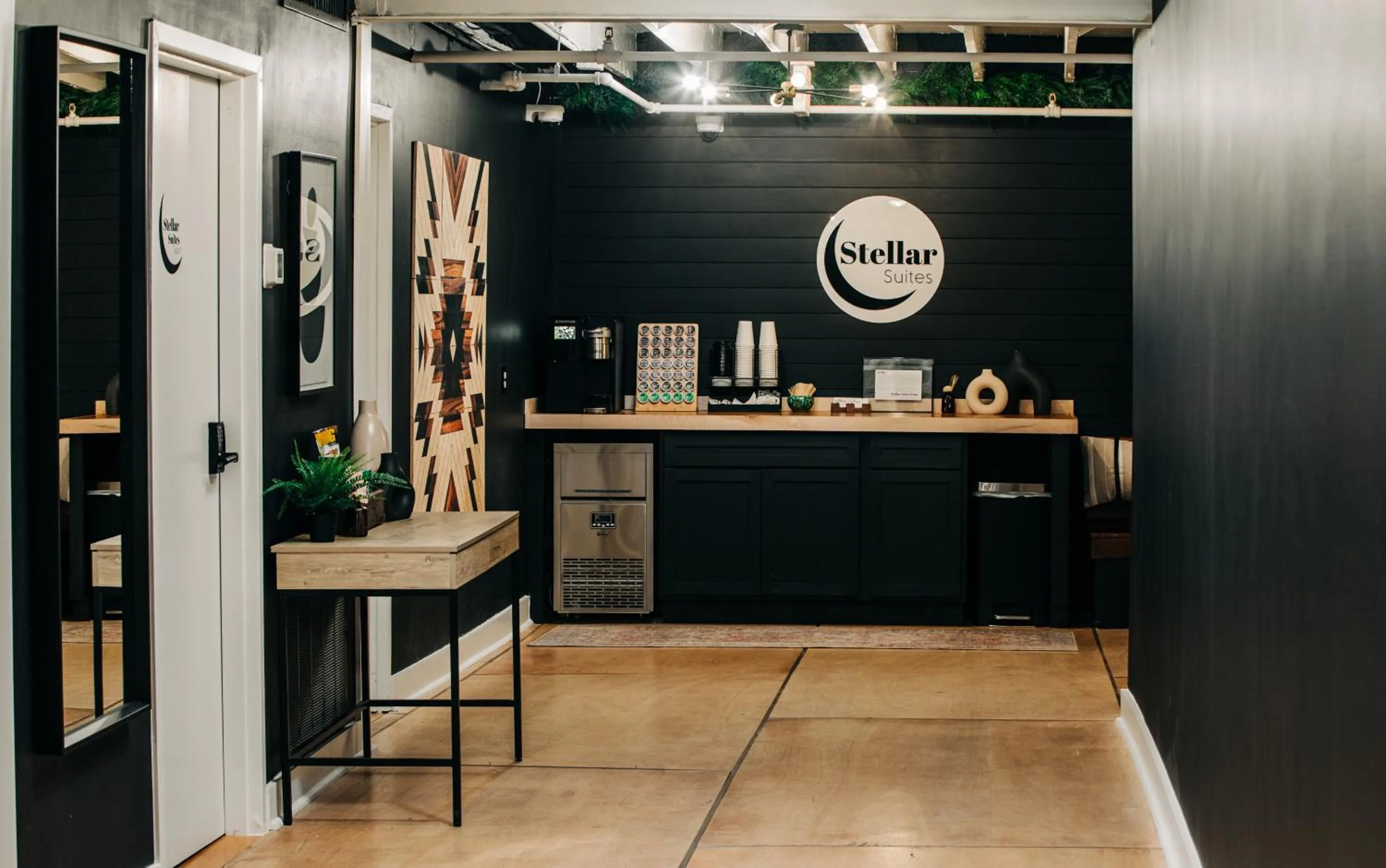 Coffee/tea facilities in Stellar Suites