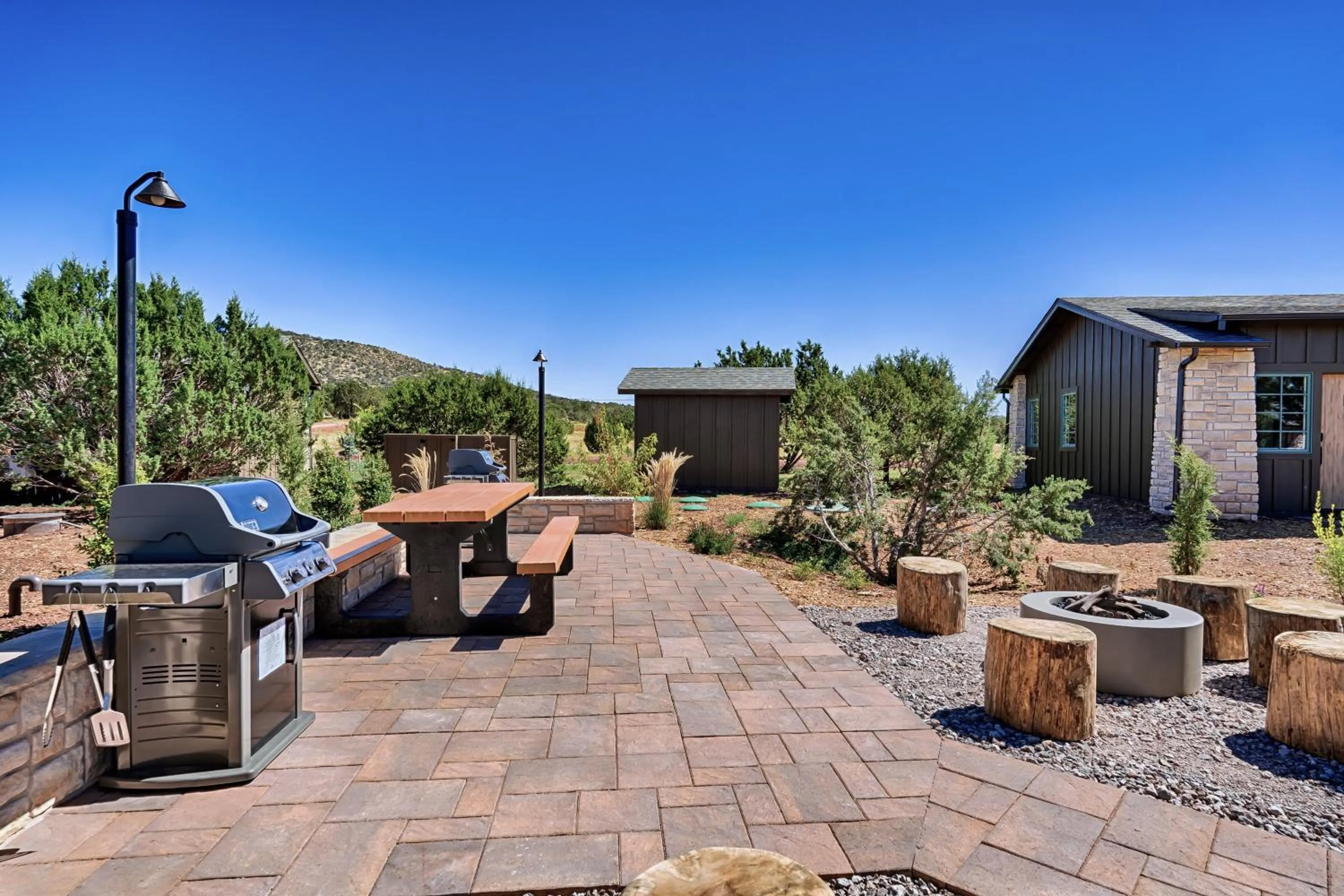 BBQ facilities in Inn History Grand Canyon Cabin