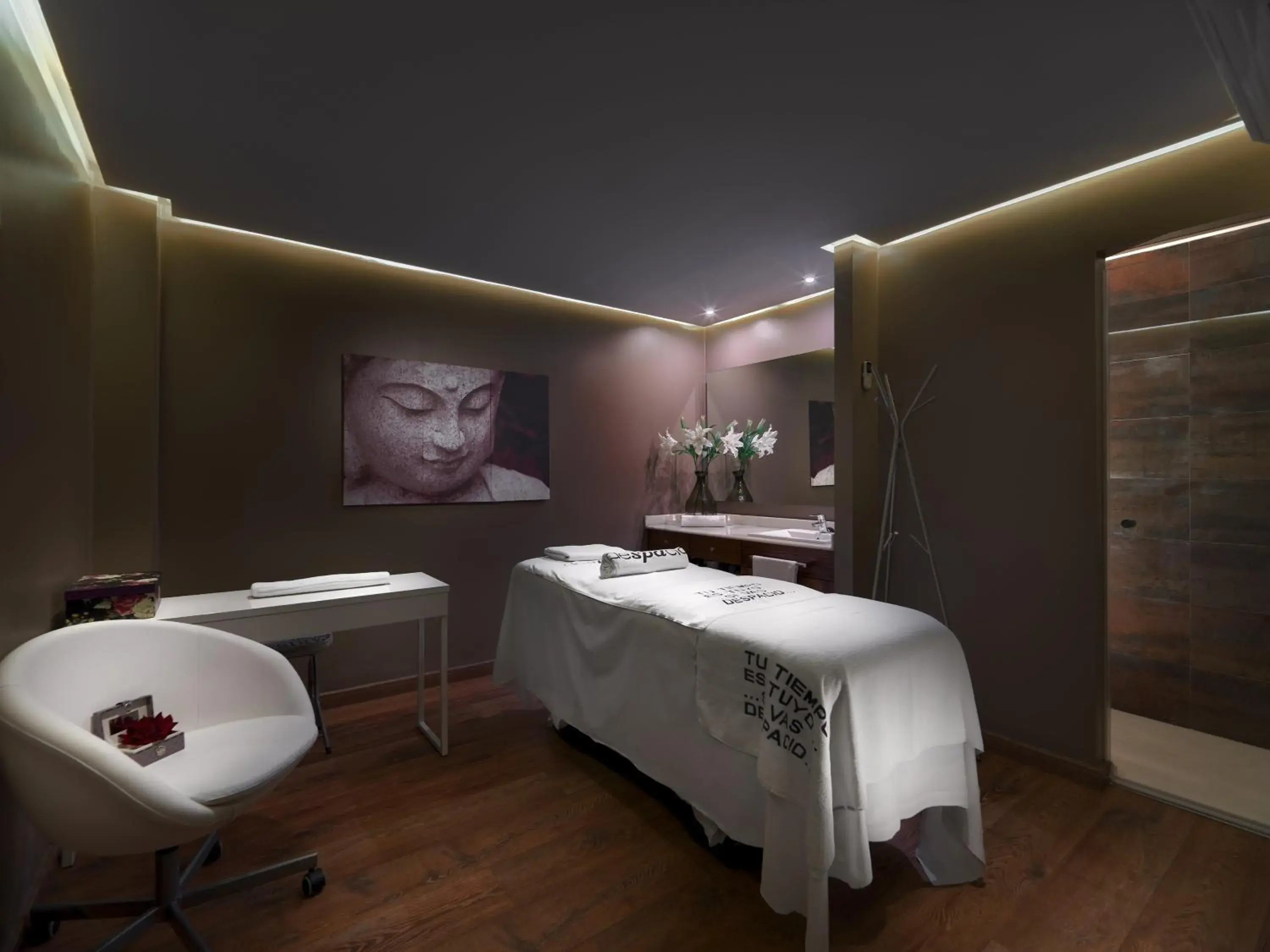 Spa and wellness centre/facilities in H10 Suites Lanzarote Gardens Spa and wellness centre/facilities in H10 Suites Lanzarote Gardens