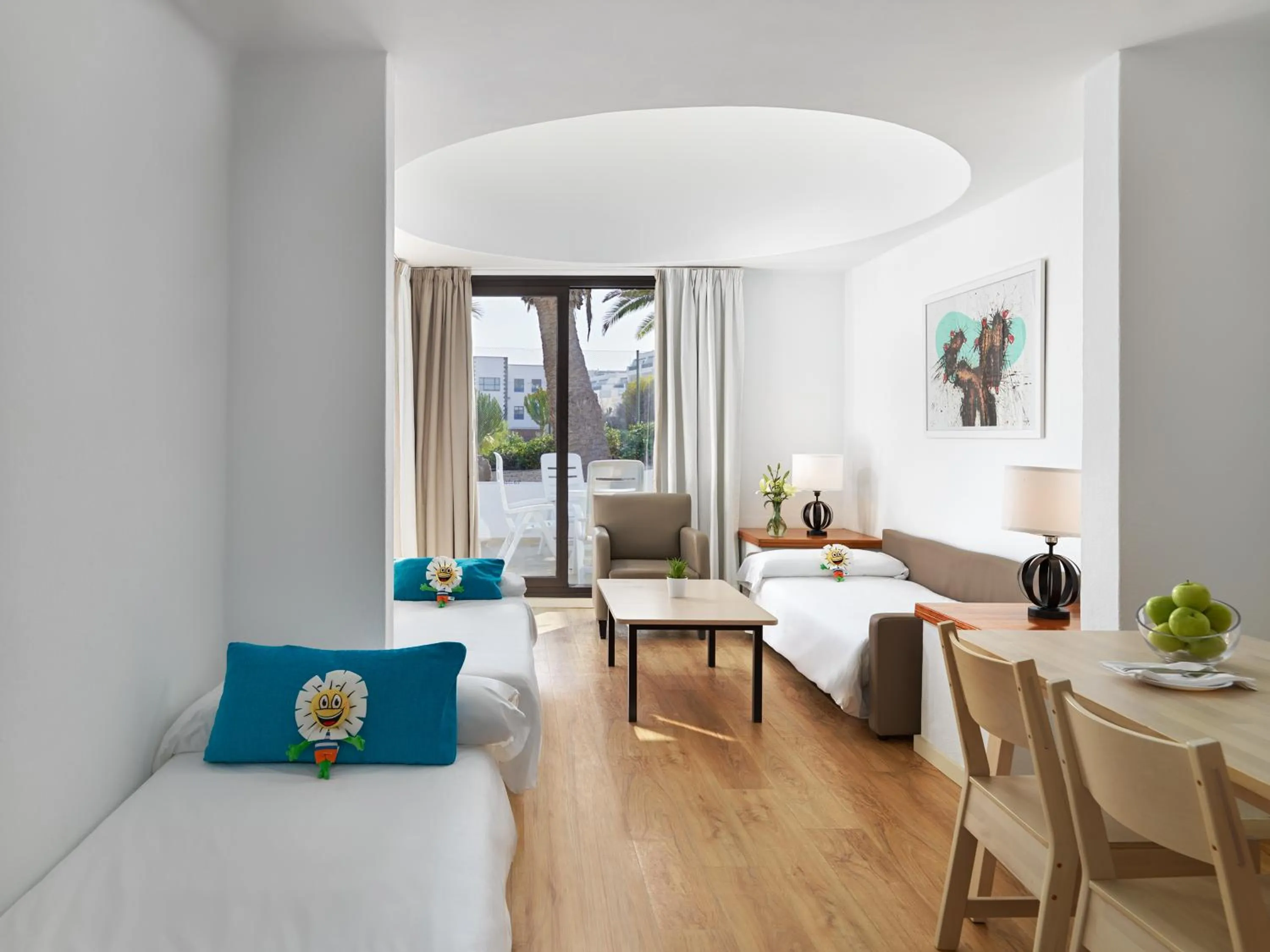 Living room, Bed in H10 Suites Lanzarote Gardens