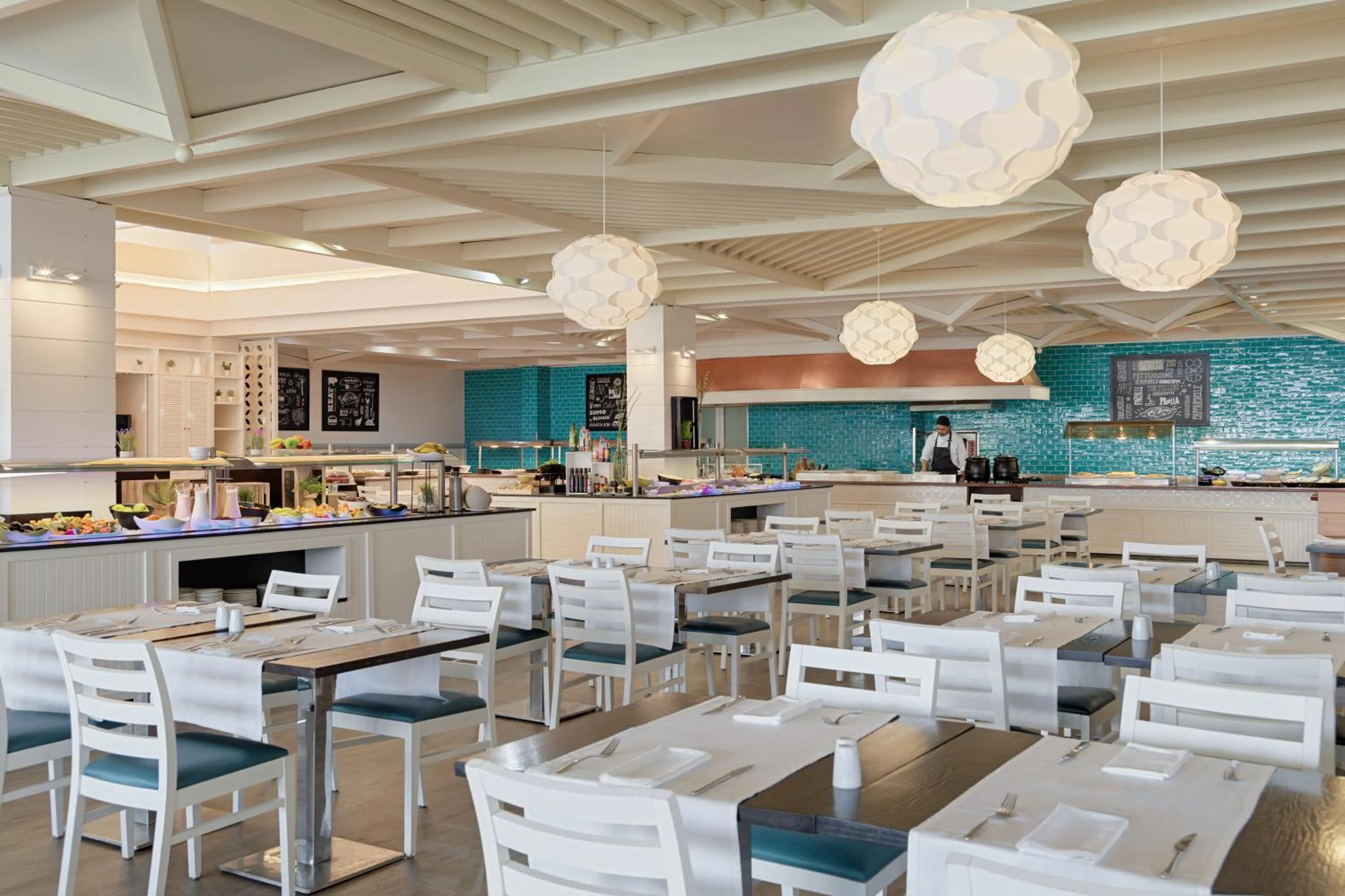 Restaurant/places to eat in H10 Suites Lanzarote Gardens