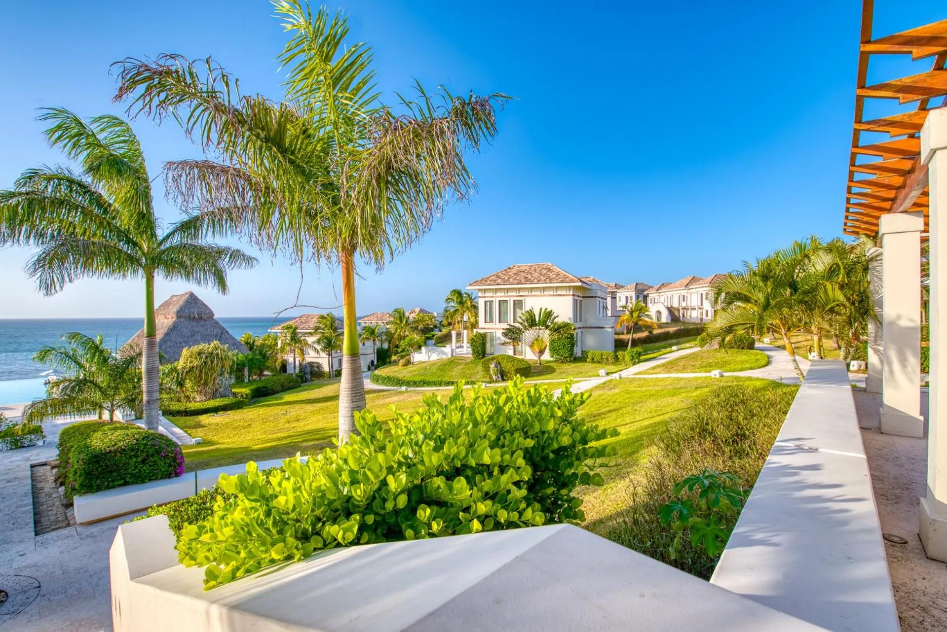 Garden in Las Verandas Hotel & Villas