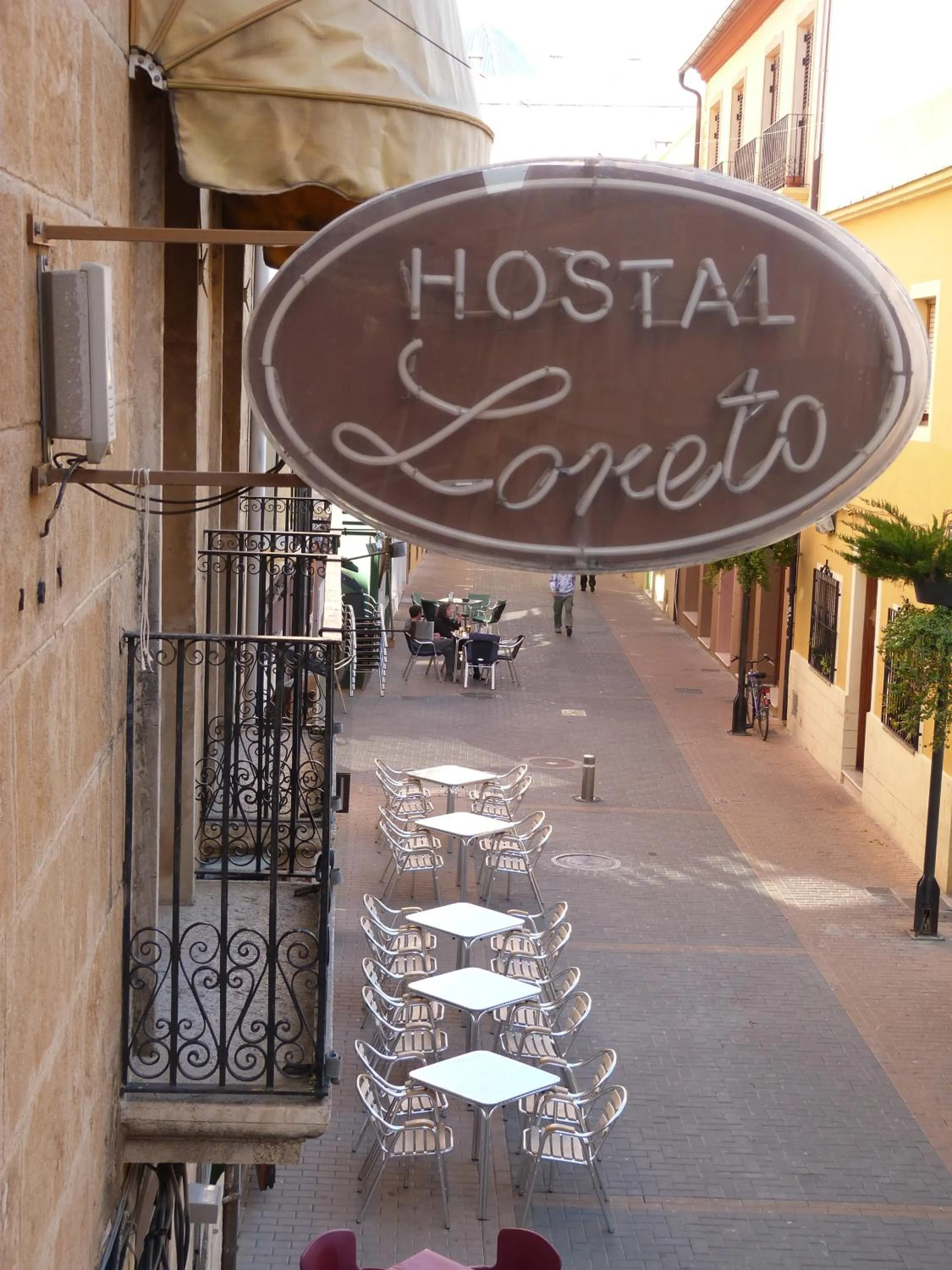 Facade/entrance in Hostal Loreto