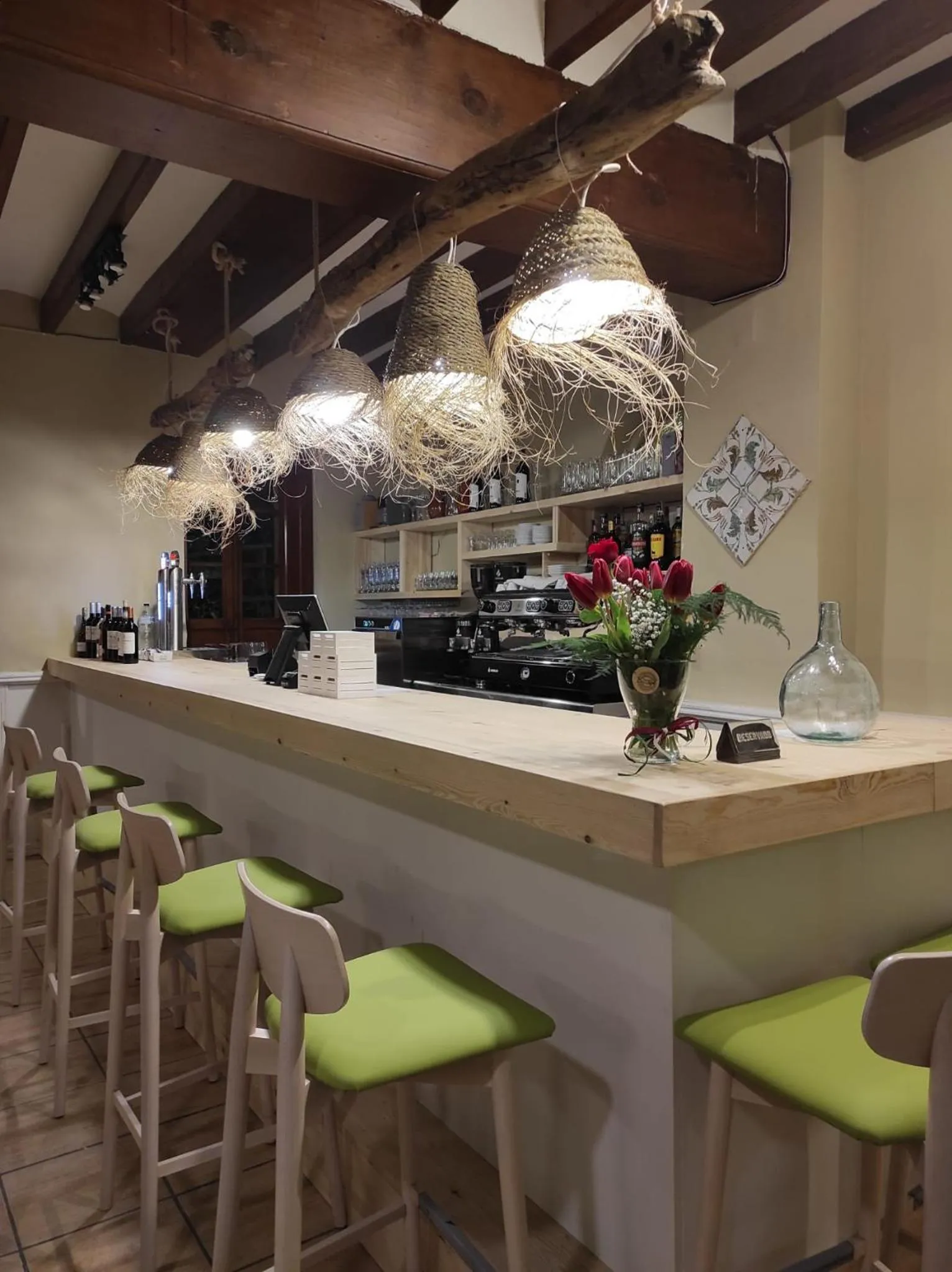 Restaurant/places to eat in Hostal Loreto