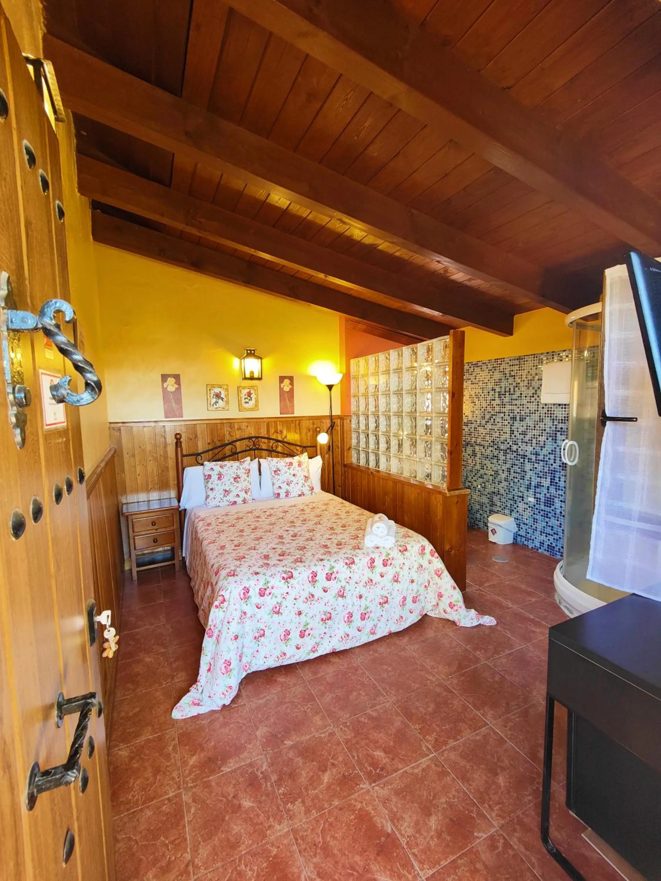 Photo of the whole room, Bed in Hotel Doñana Blues