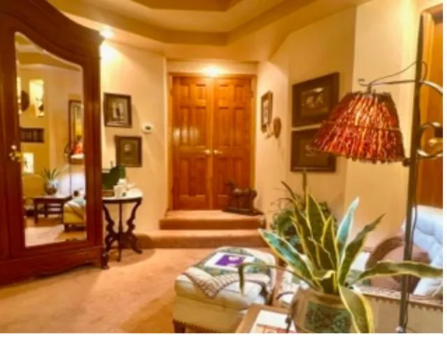 Yellowstone Cattle Baron EnSuite, Private Entrance & Parking - Prairie Rose B&B