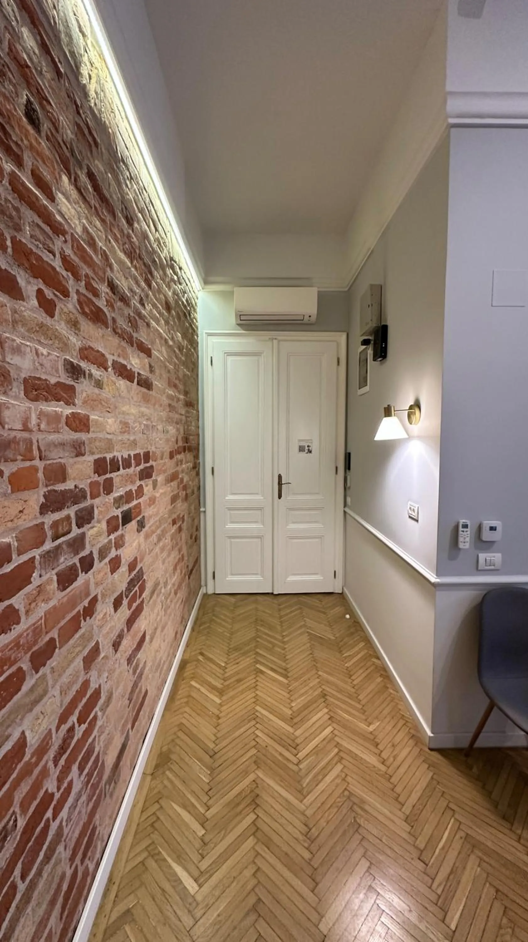 wardrobe in Carol Residence - ultra central - powered by NEO