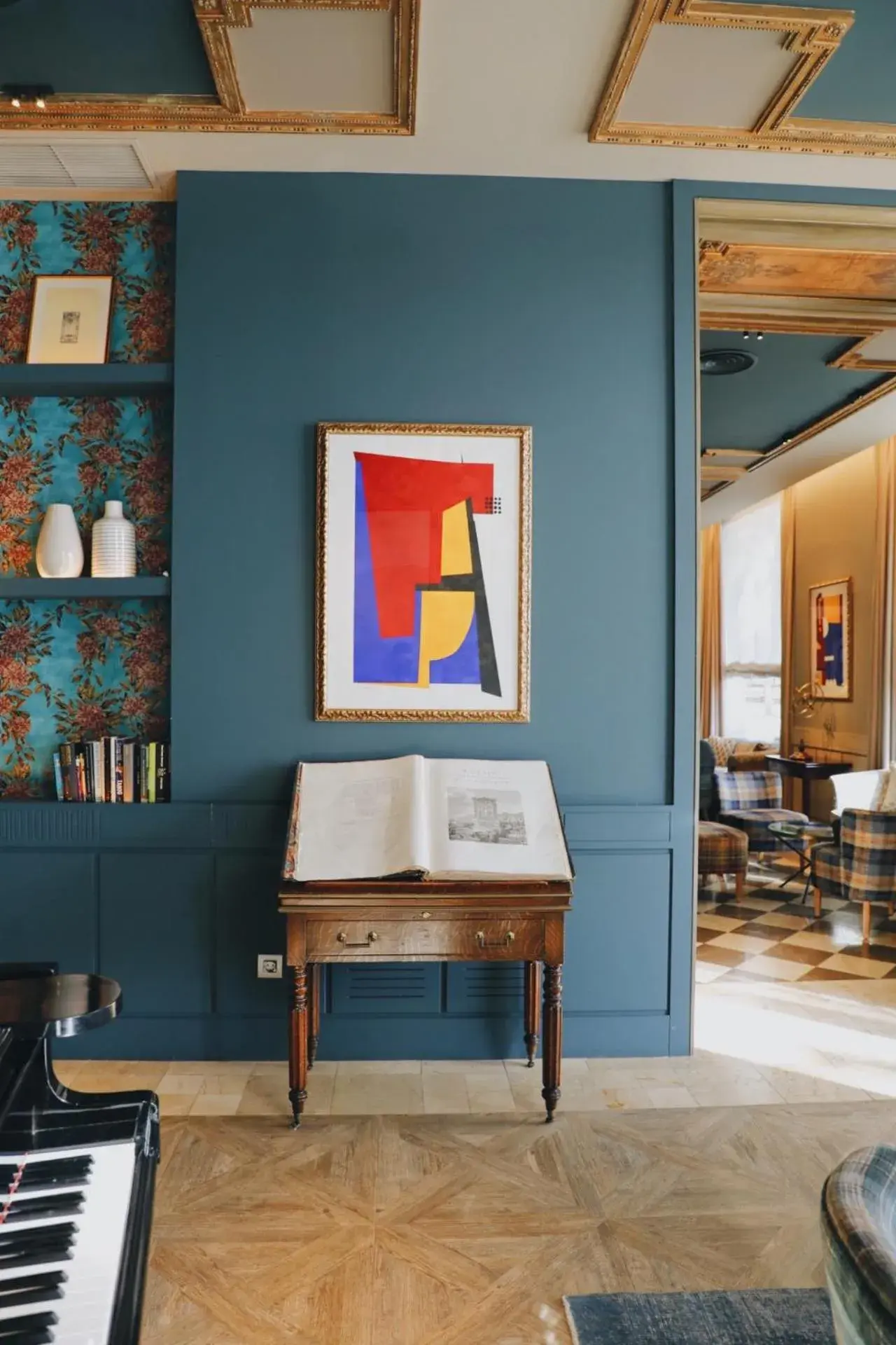 Living room in Duquesa de Cardona Hotel 4 Sup by Grup Duquessa Living room in Duquesa de Cardona Hotel 4 Sup by Grup Duquessa